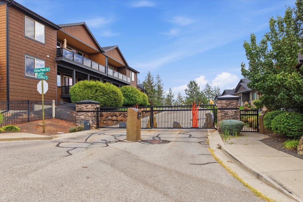 8920 E Woodside Ln - Photo 6