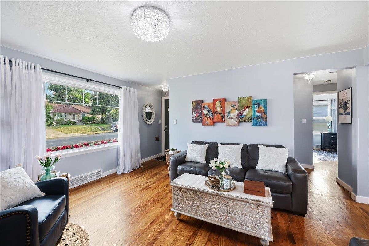 2727 W Hoffman Ave - Photo 7