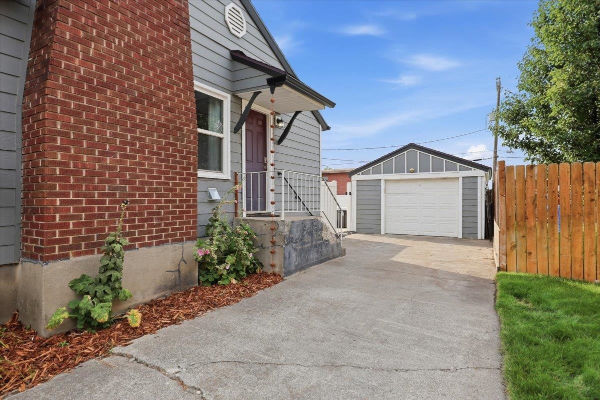 2727 W Hoffman Ave - Photo 26