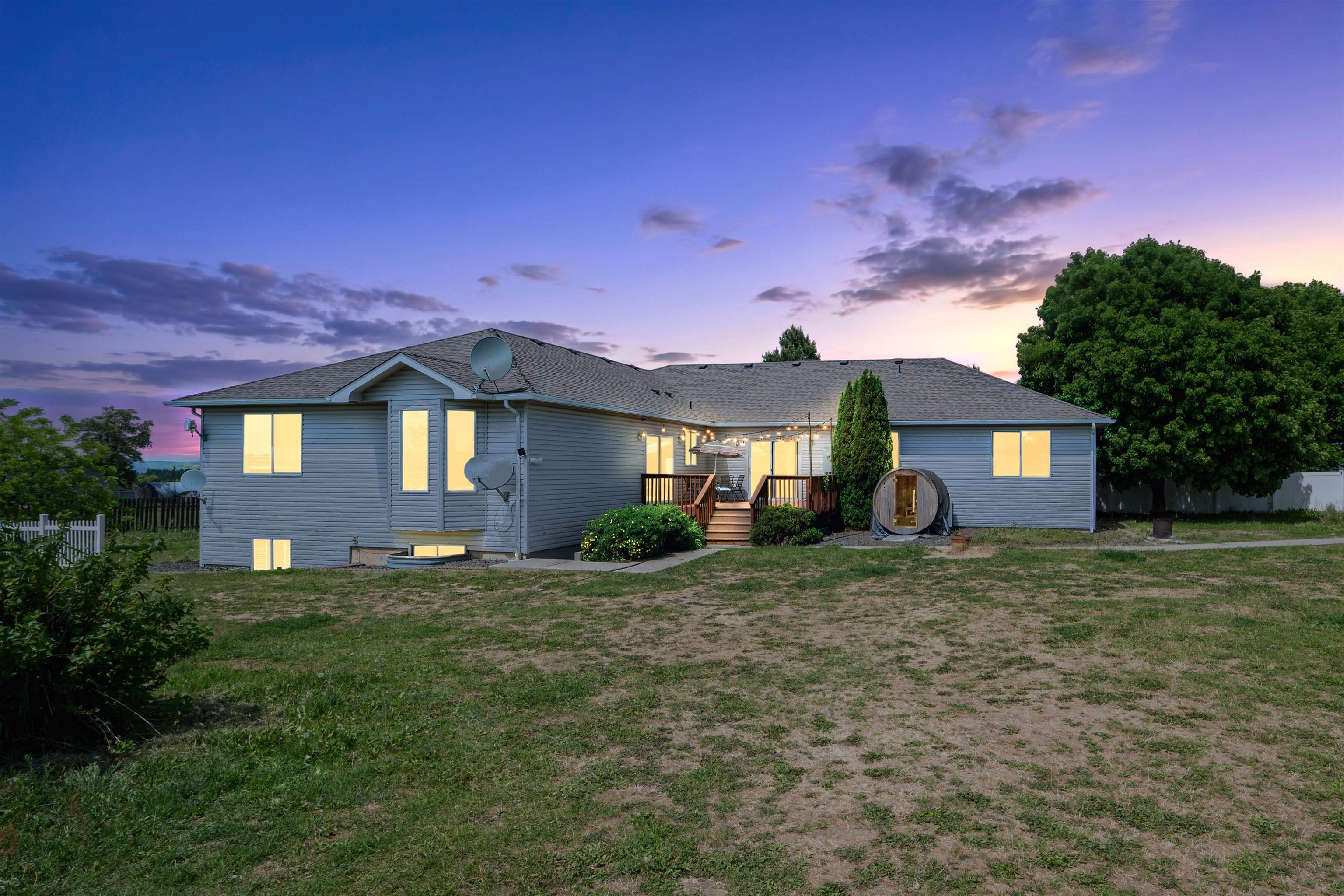 10206 E Tate Rd - Photo 1