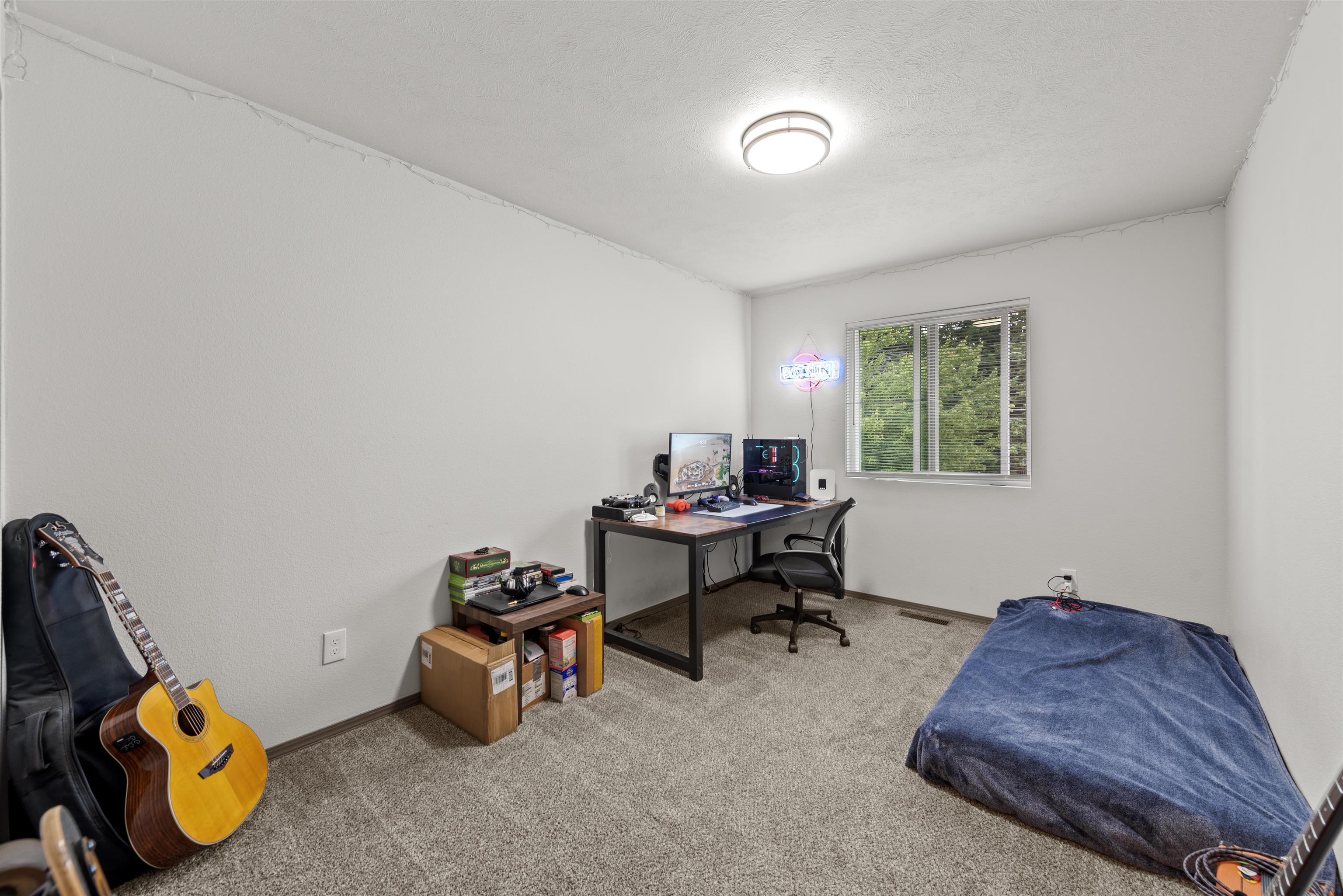 419 E E St - Photo 23