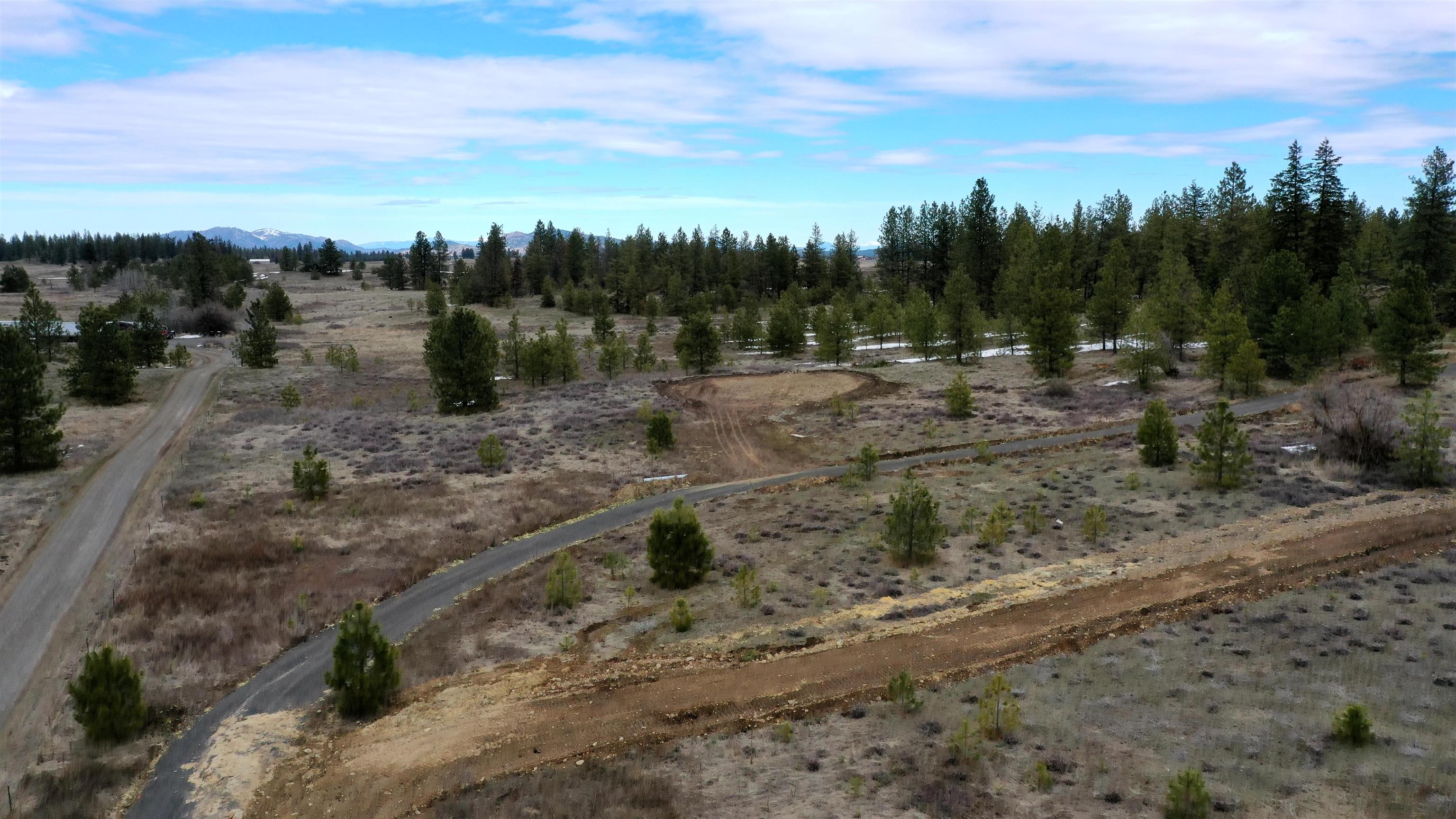 18324 W Burnett Rd - Photo 2