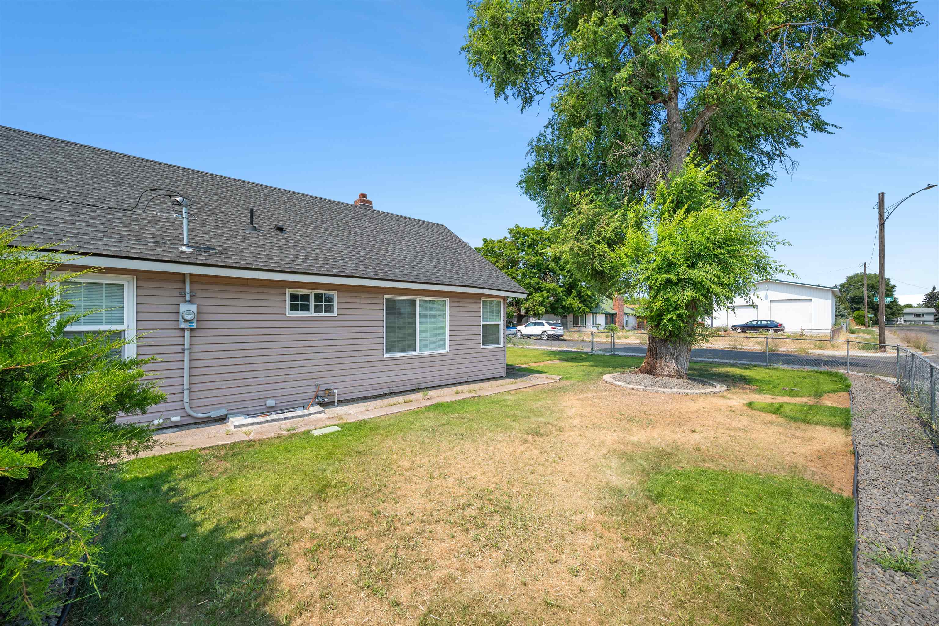 1742 E Sanson Ave - Photo 6