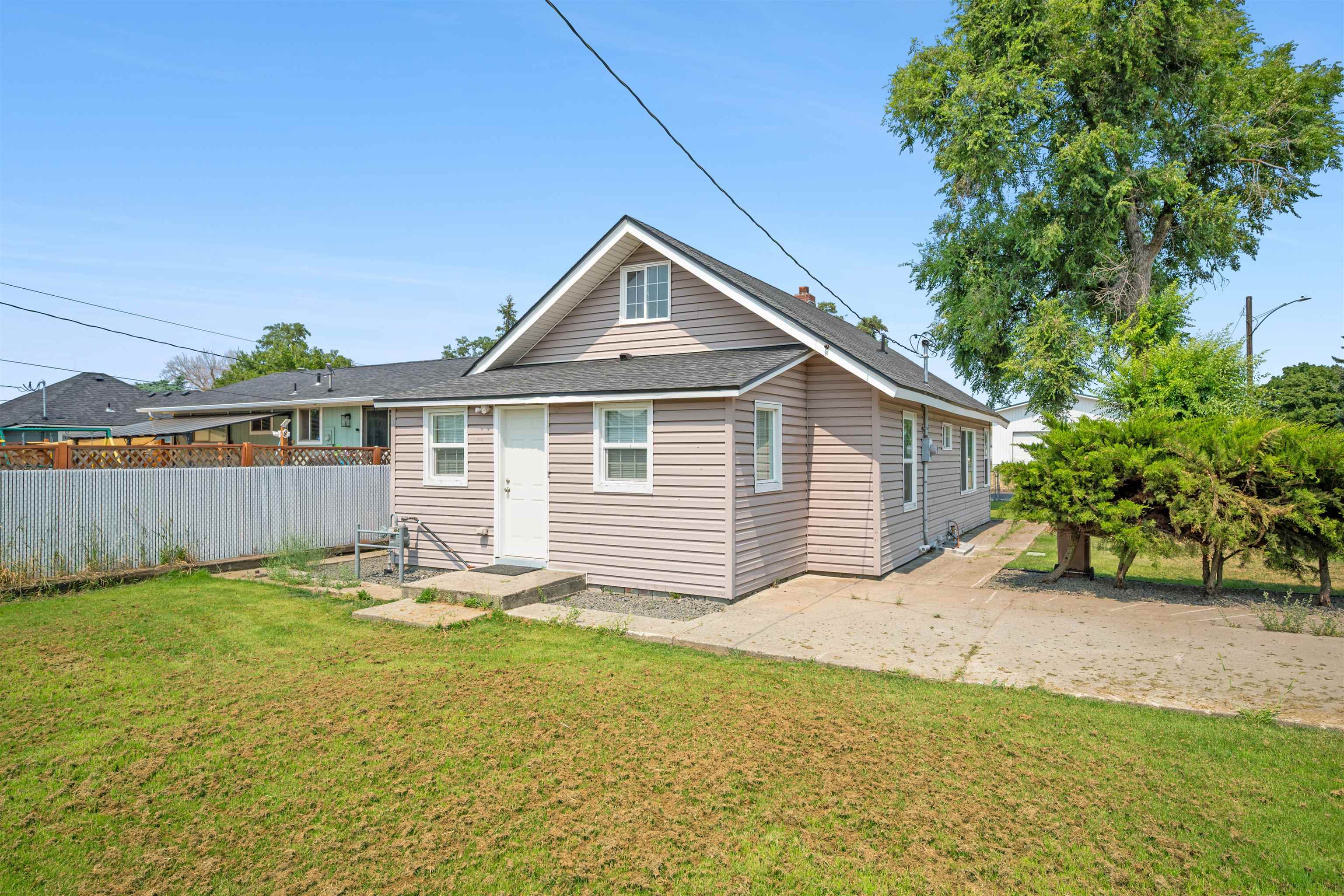 1742 E Sanson Ave - Photo 9