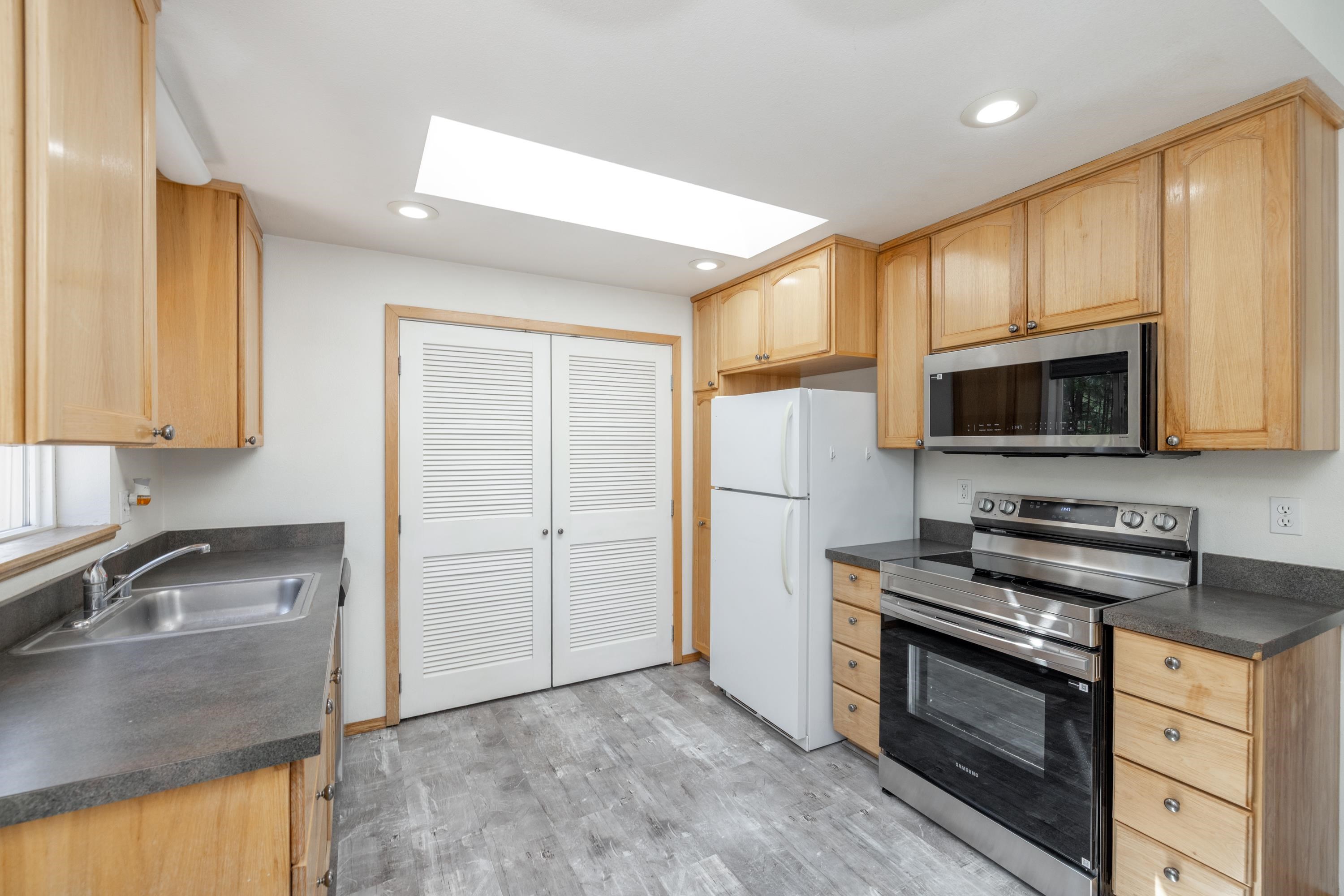 27615 W Long Lake Rd - Photo 23