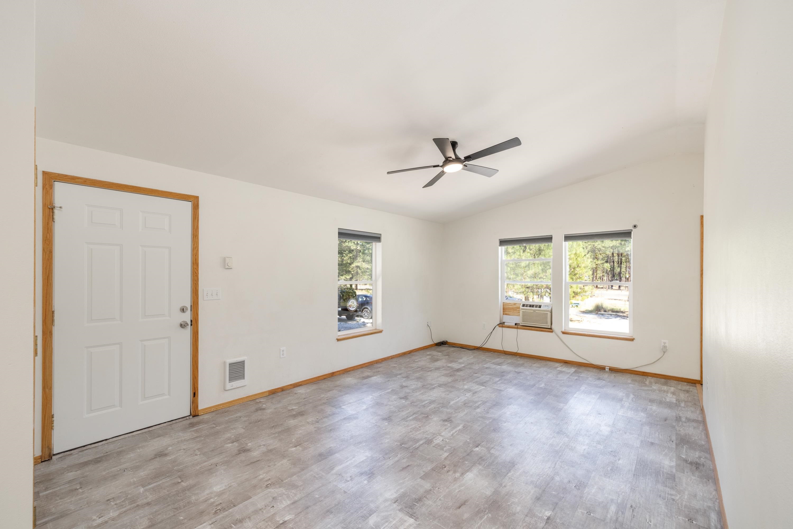 27615 W Long Lake Rd - Photo 26