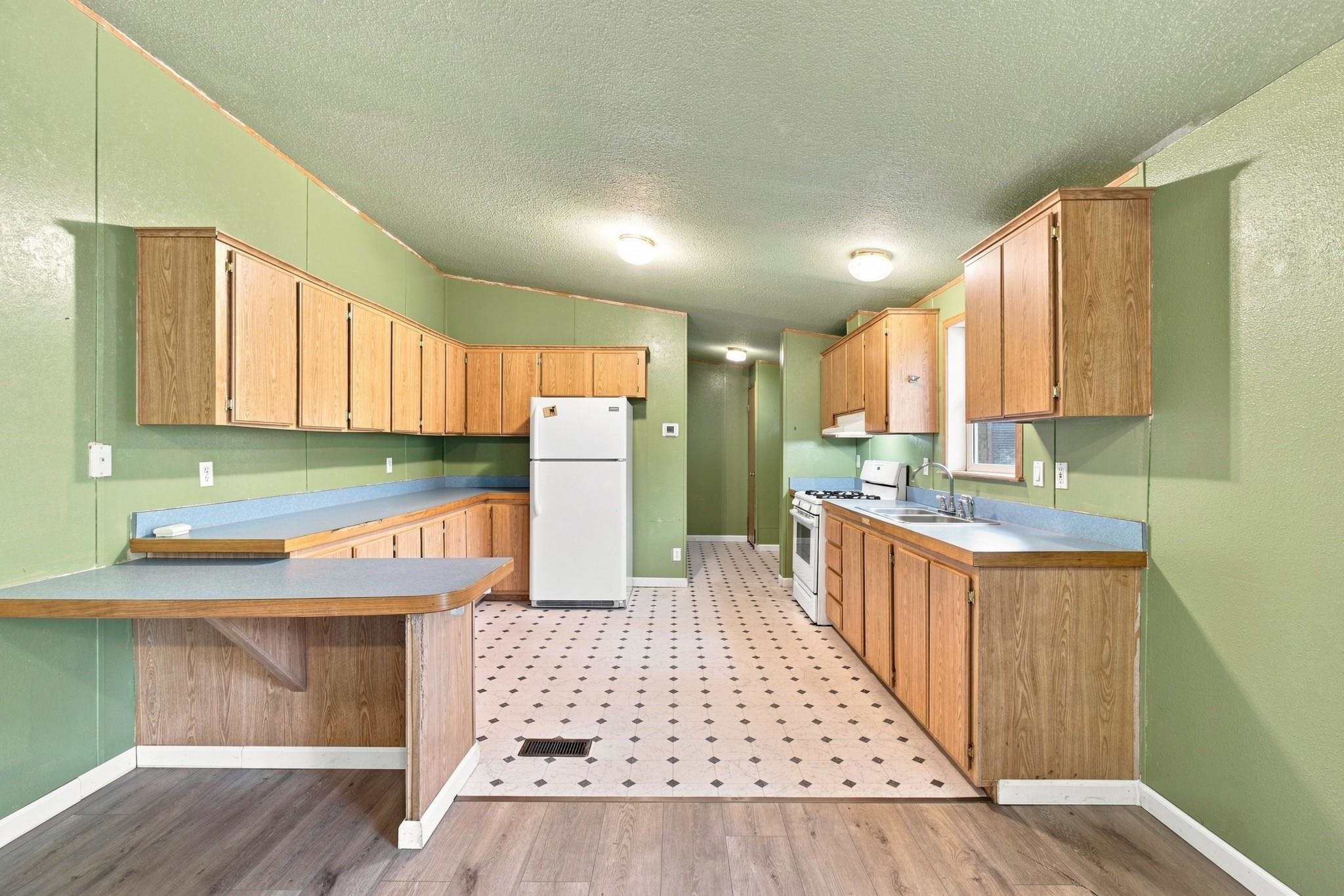 1719 Highway 20 E - Photo 7