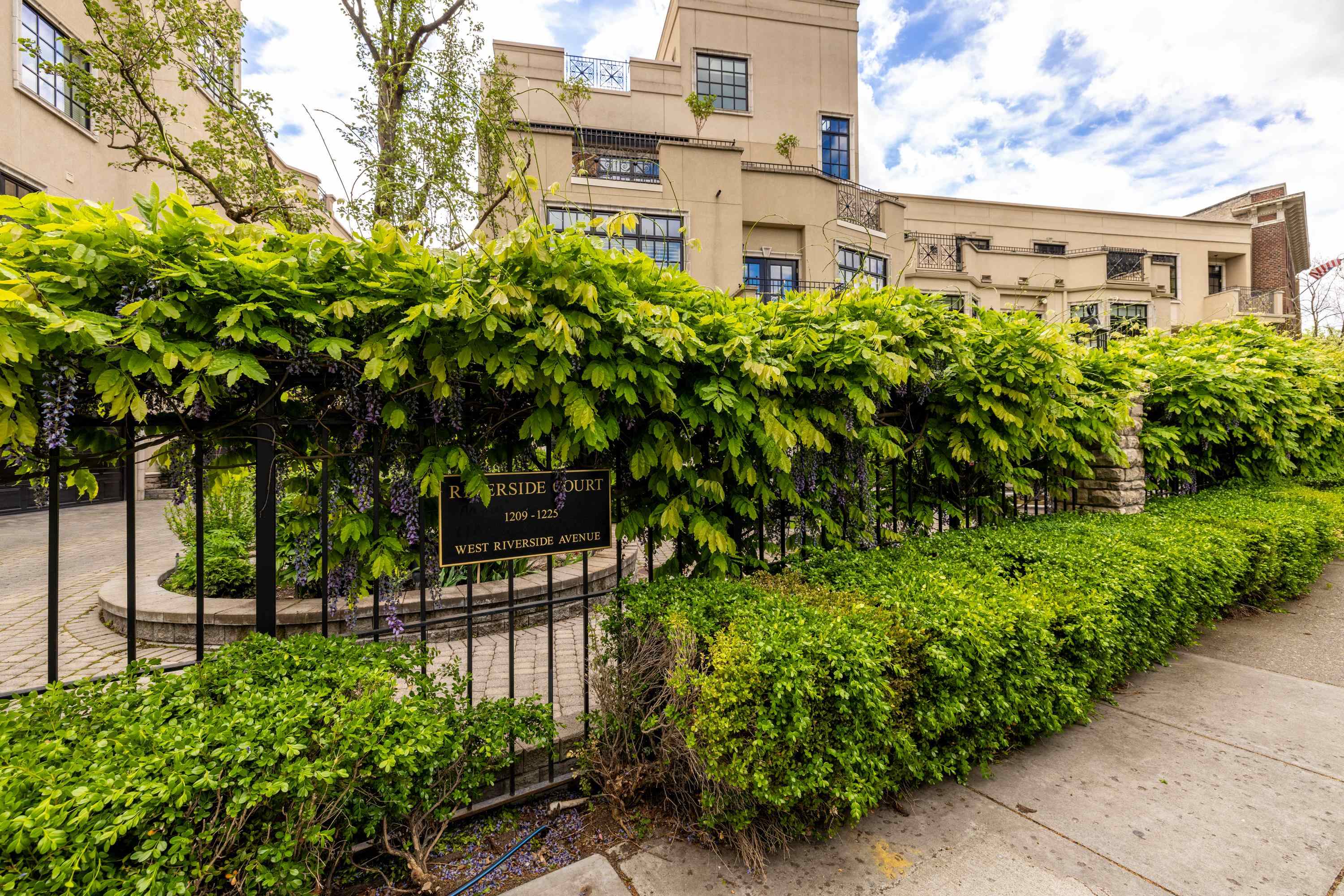 1223 W Riverside Ave - Photo 3