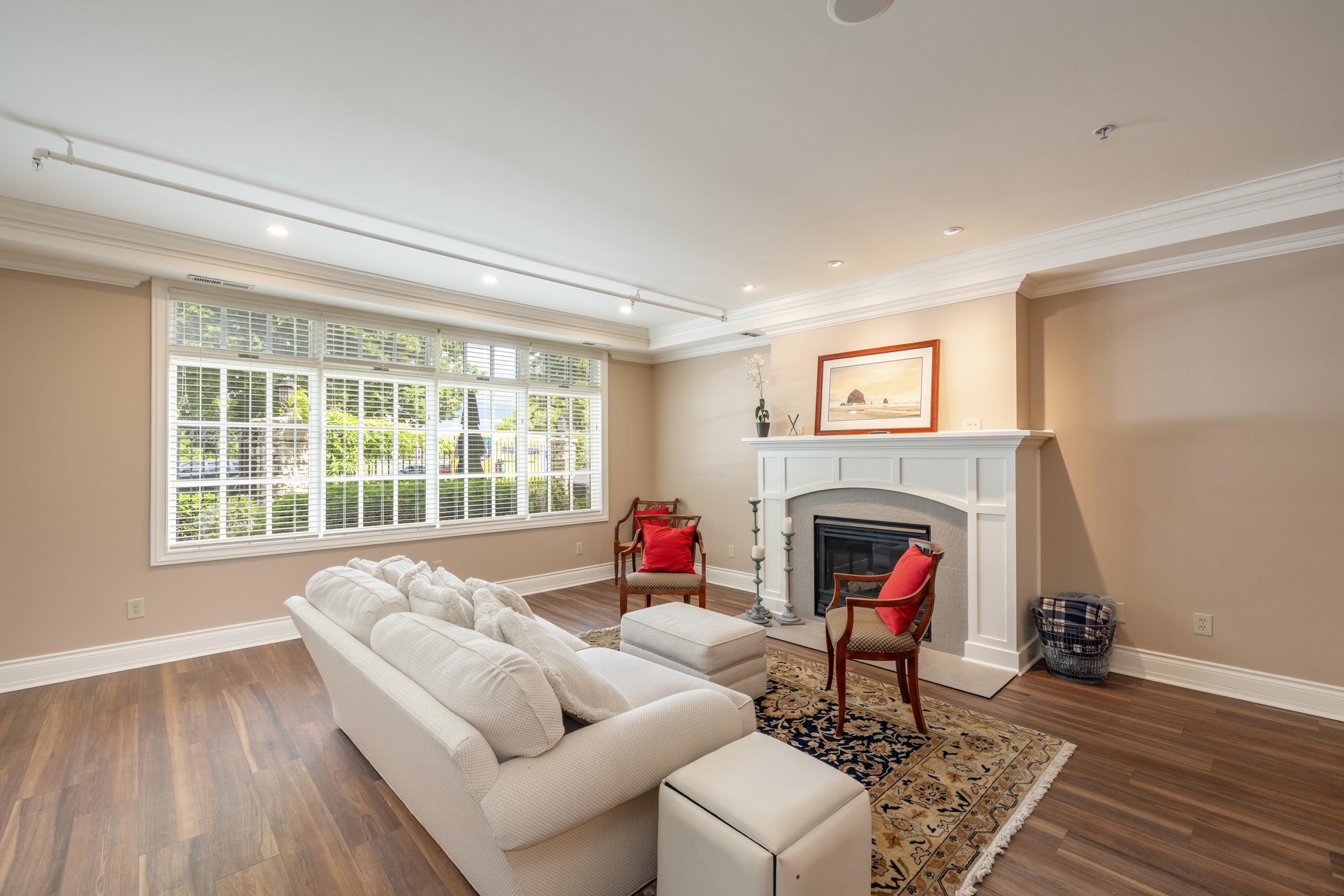 1223 W Riverside Ave - Photo 9