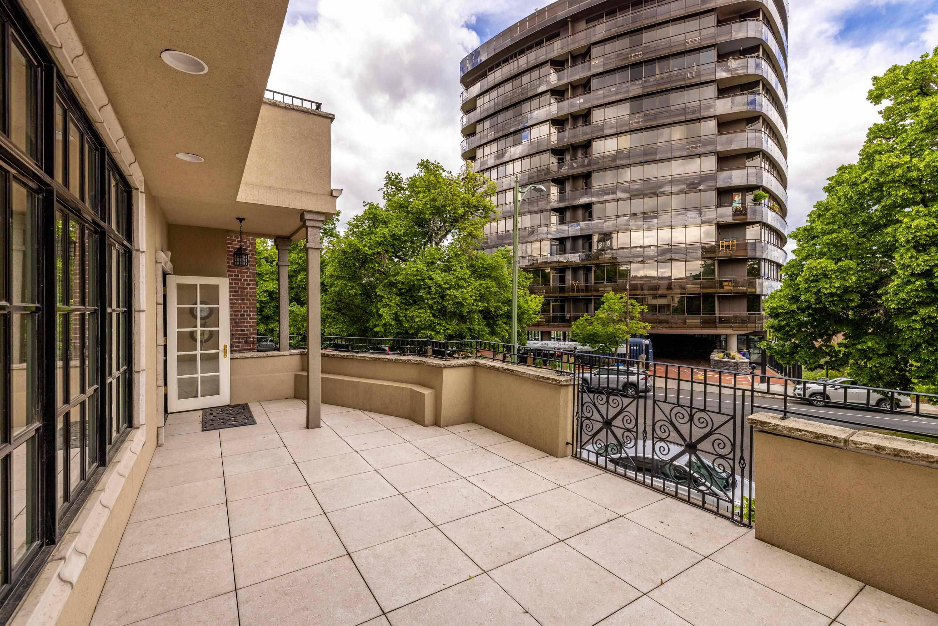 1223 W Riverside Ave - Photo 26