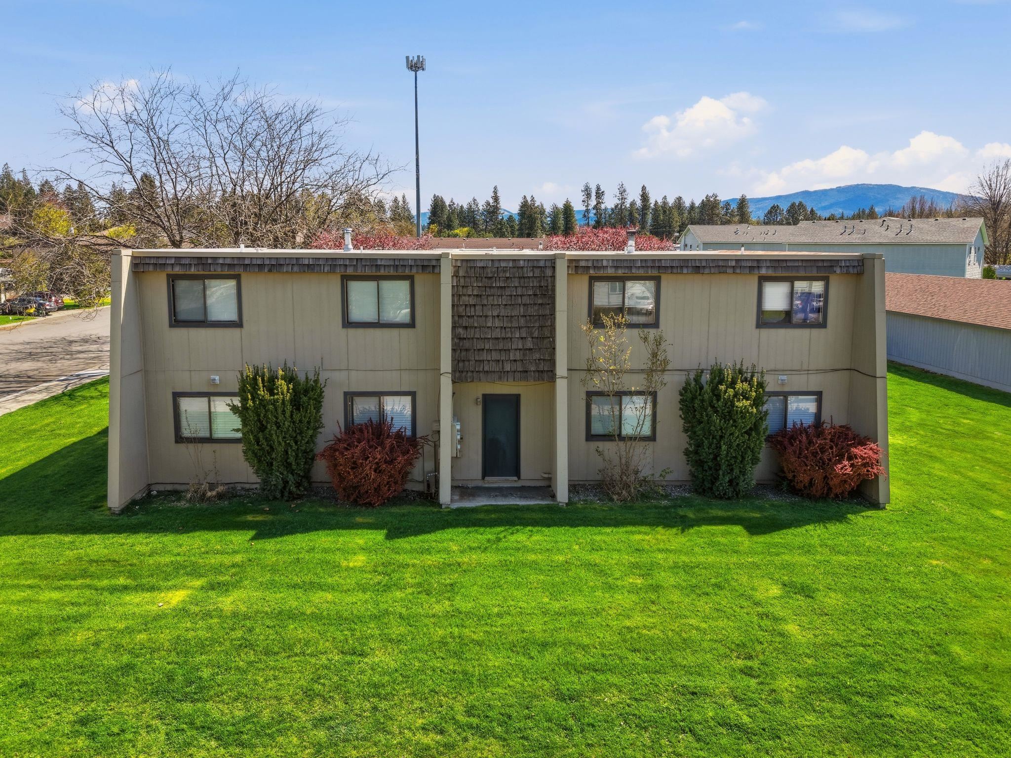 13208 E Skyview Ave - Photo 1