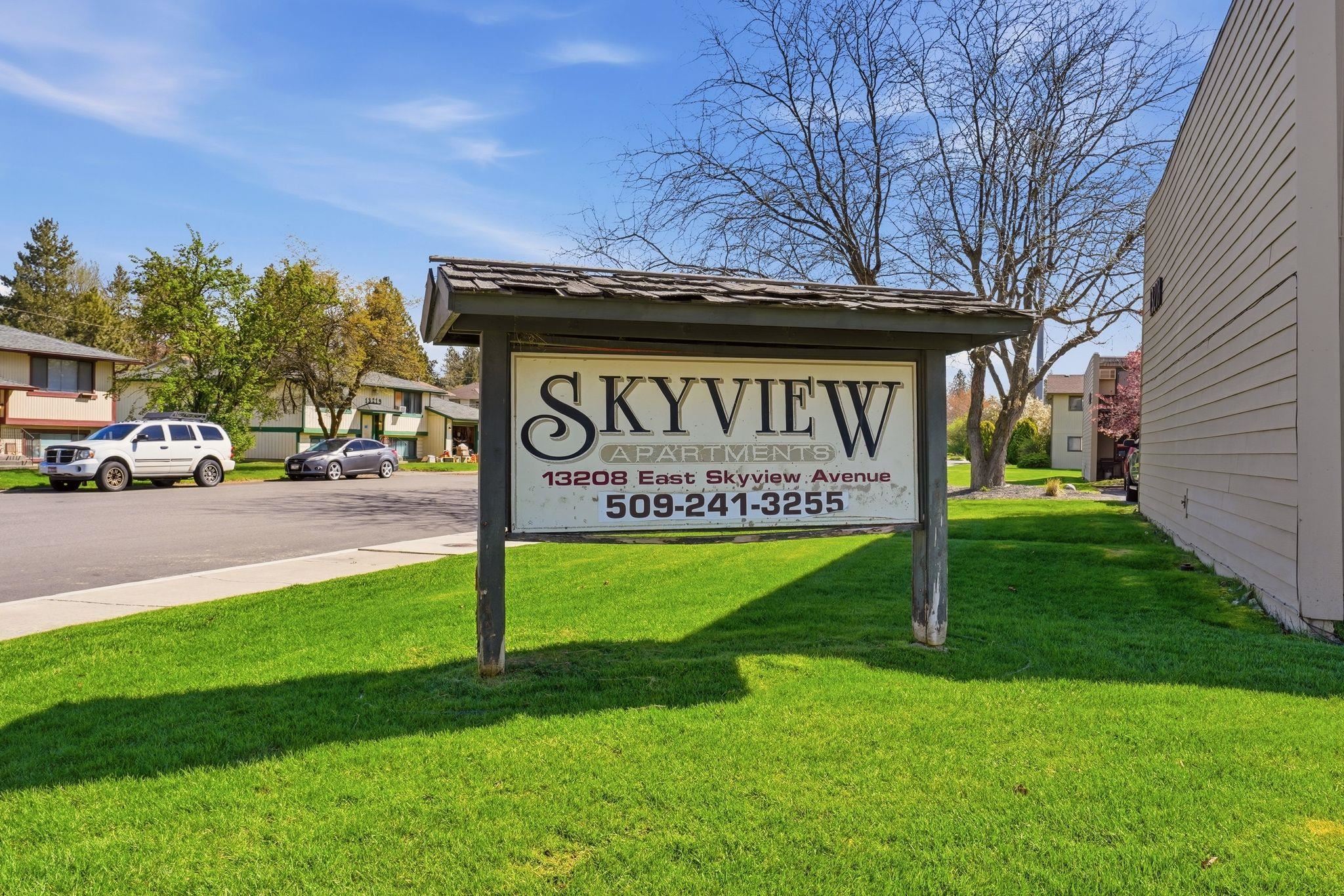 13208 E Skyview Ave - Photo 2