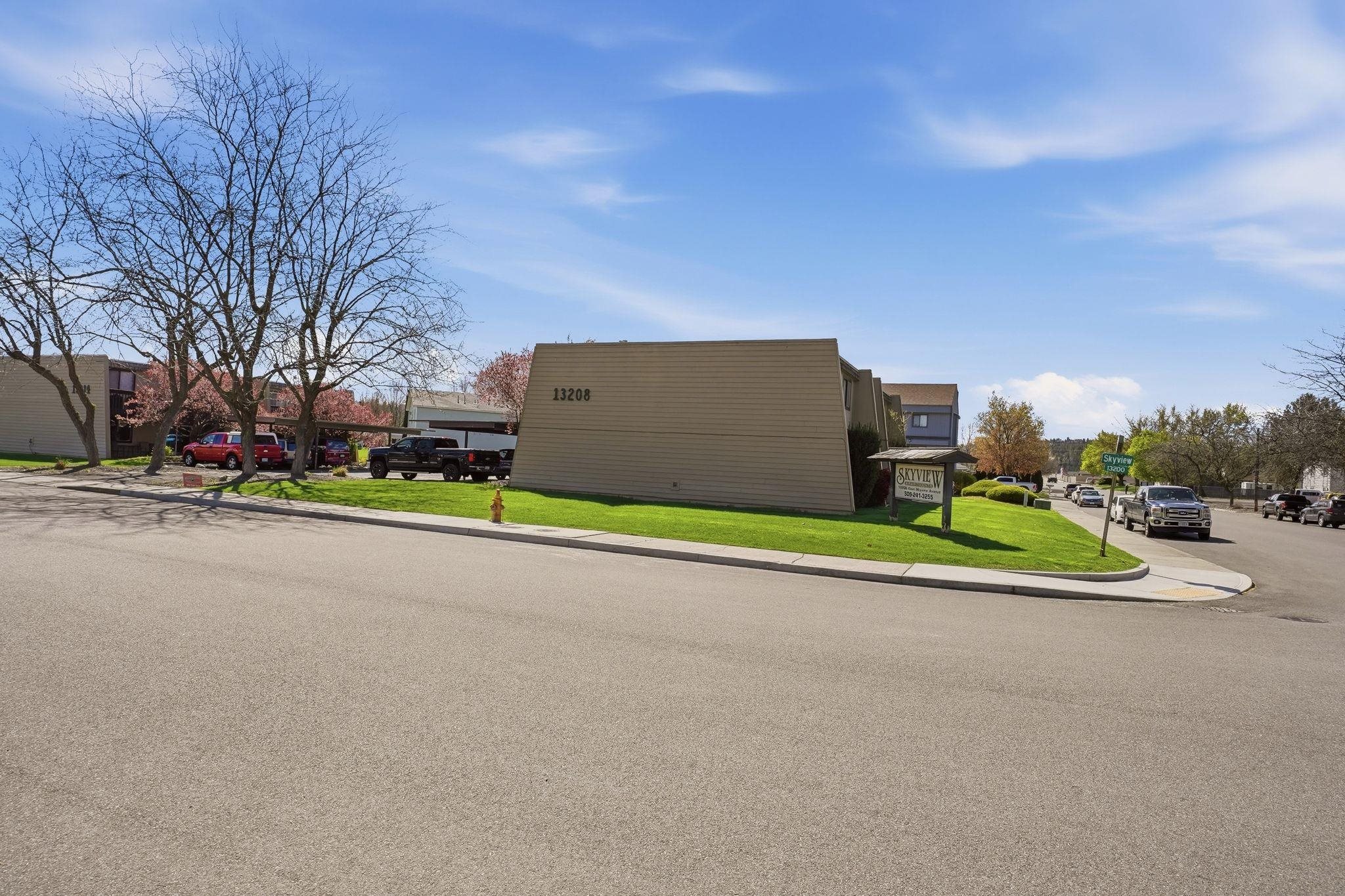 13208 E Skyview Ave - Photo 4