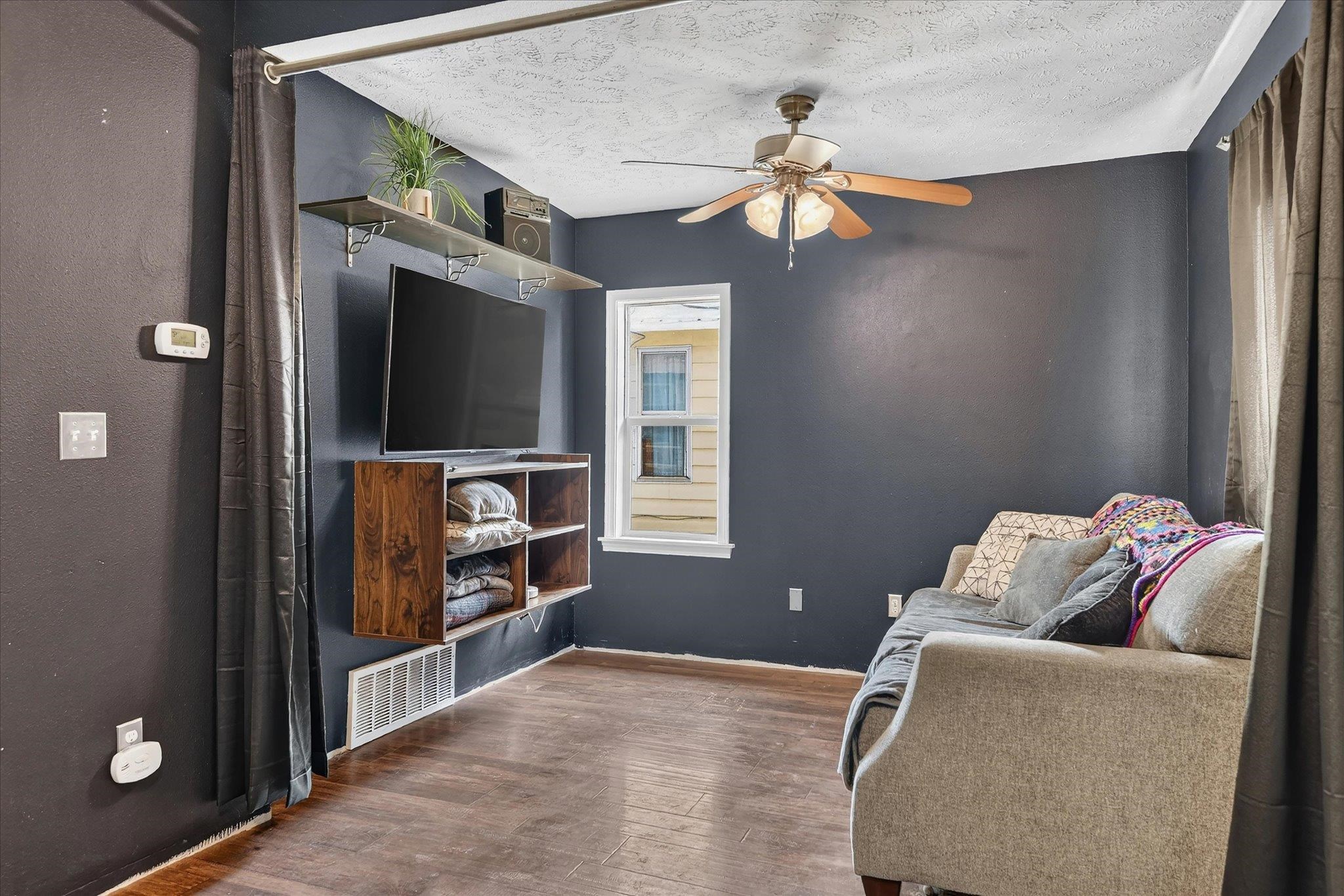 823 E North Ave - Photo 10