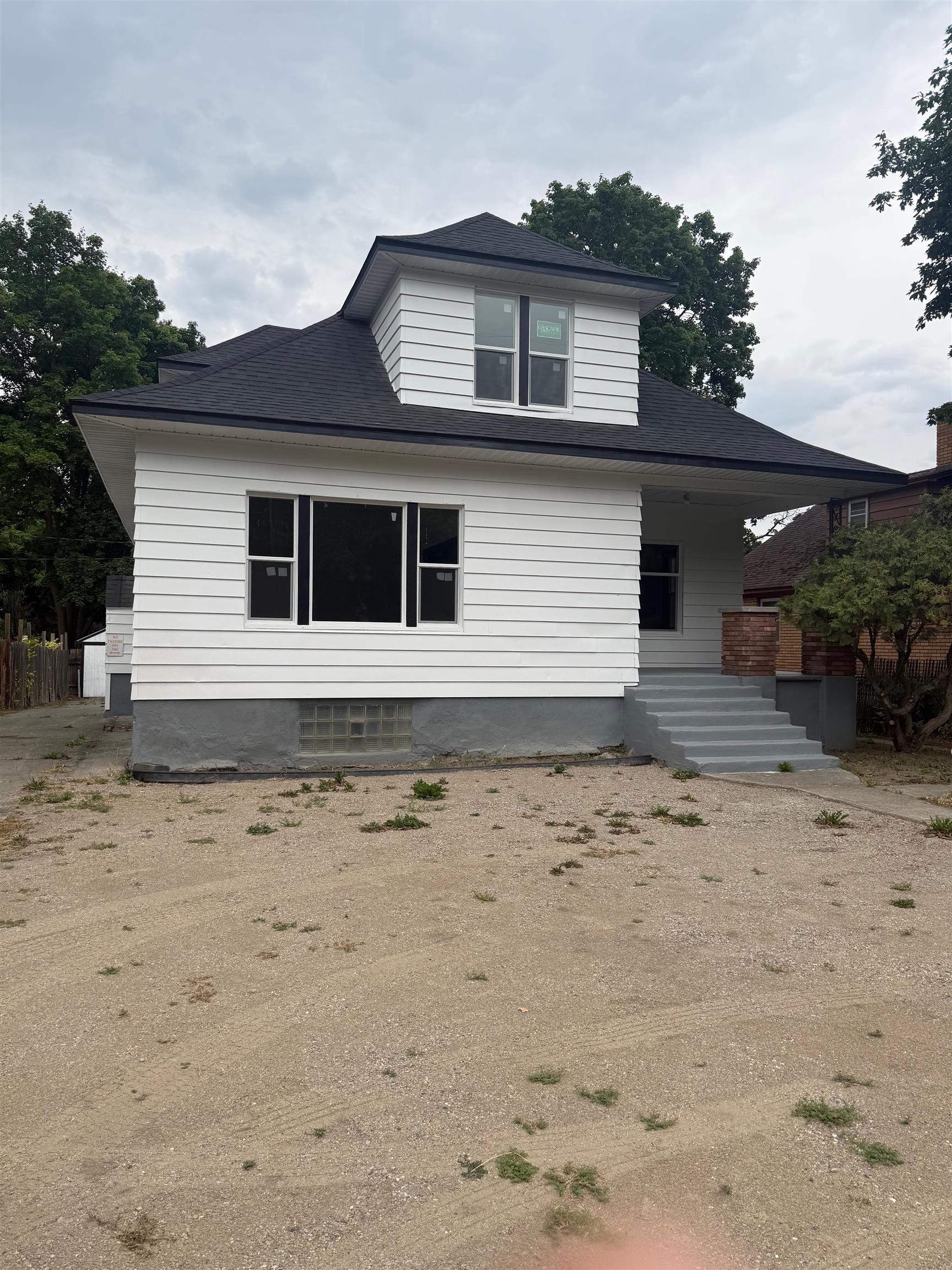 3415 S Grand Blvd - Photo 1