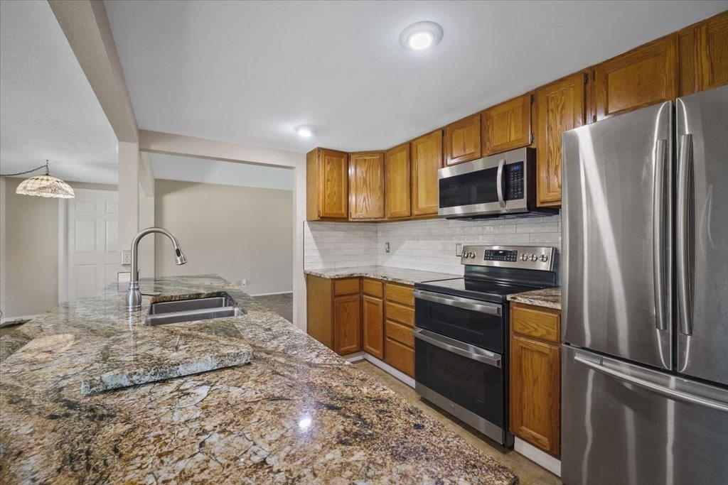 9522 E Valleyway Ave - Photo 17