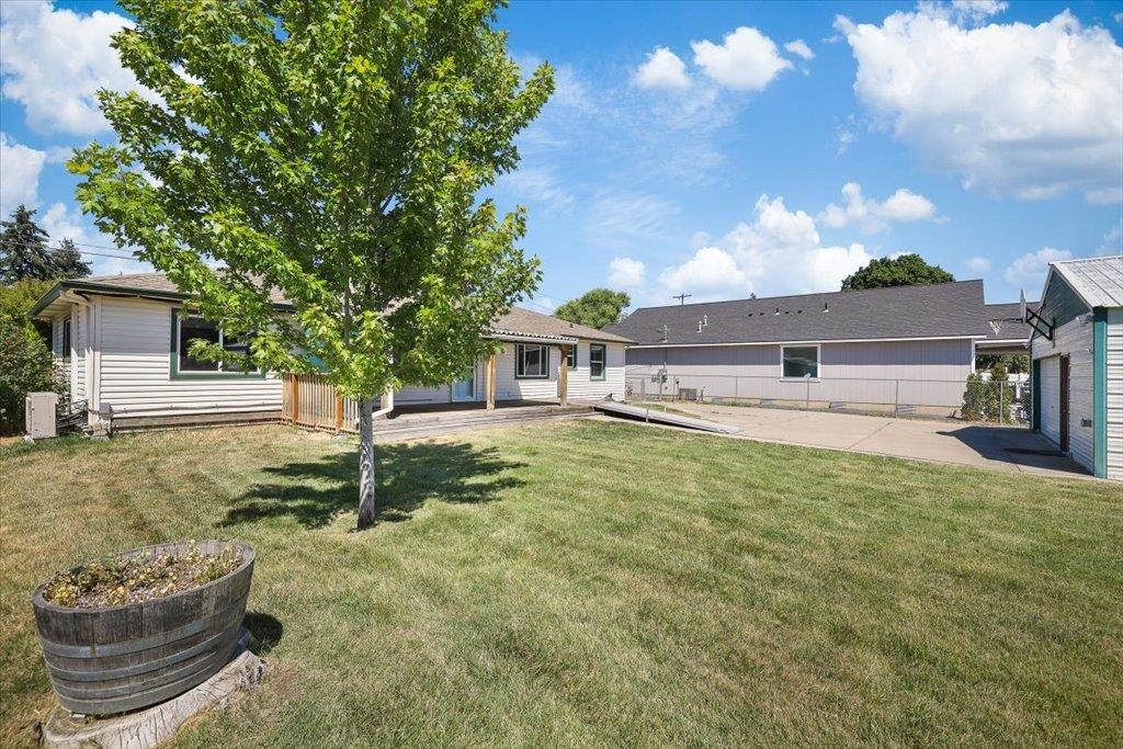 9522 E Valleyway Ave - Photo 40
