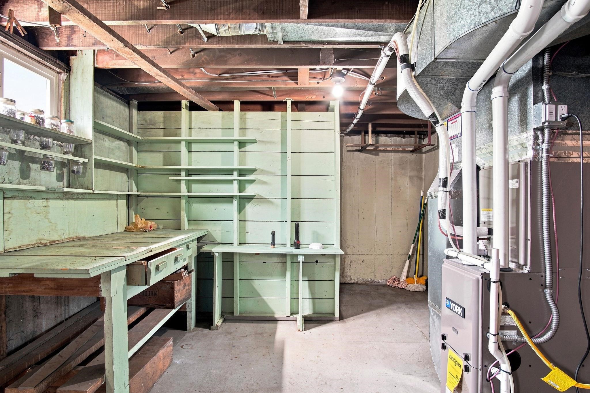 2710 E Hoffman Ave - Photo 17