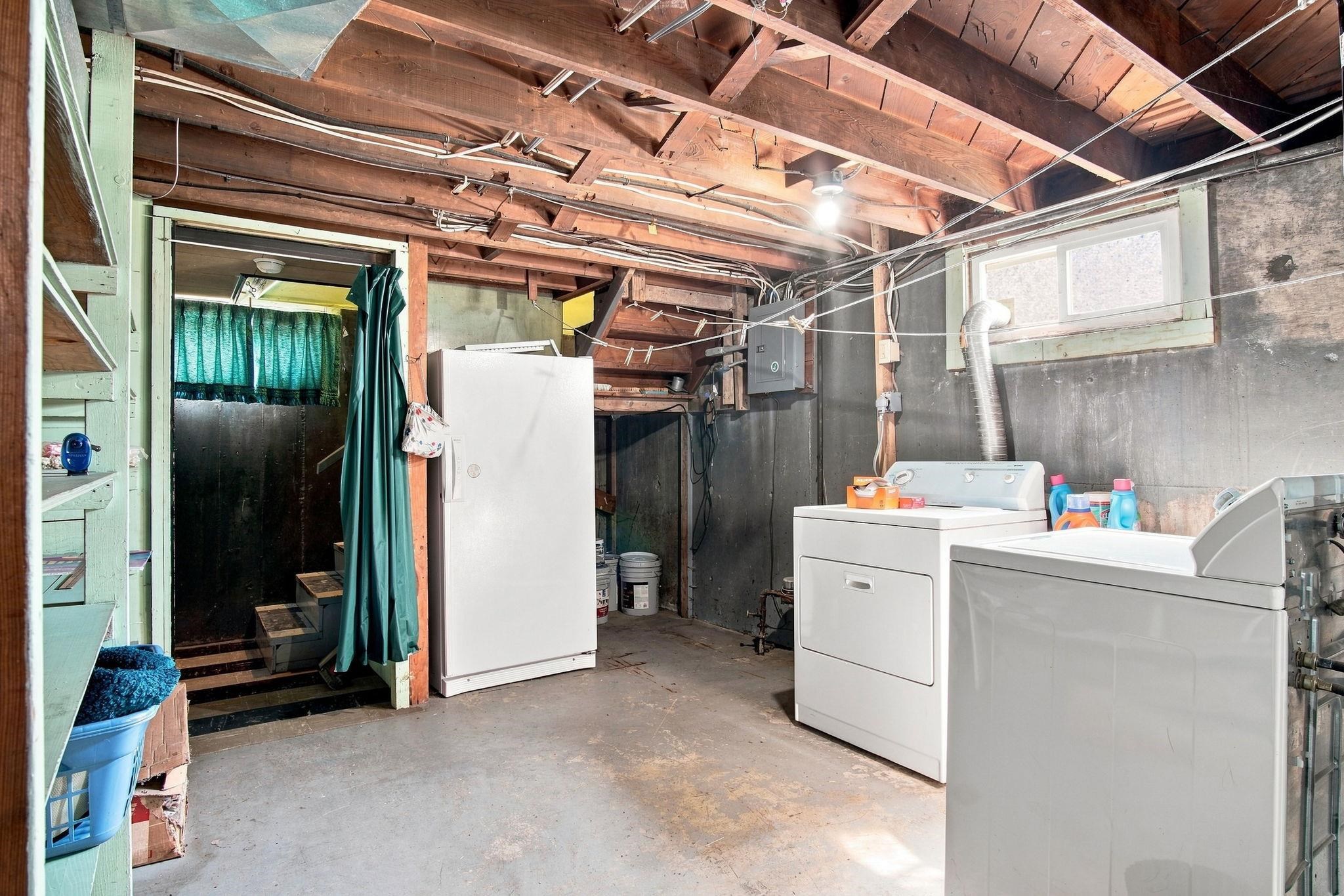 2710 E Hoffman Ave - Photo 18