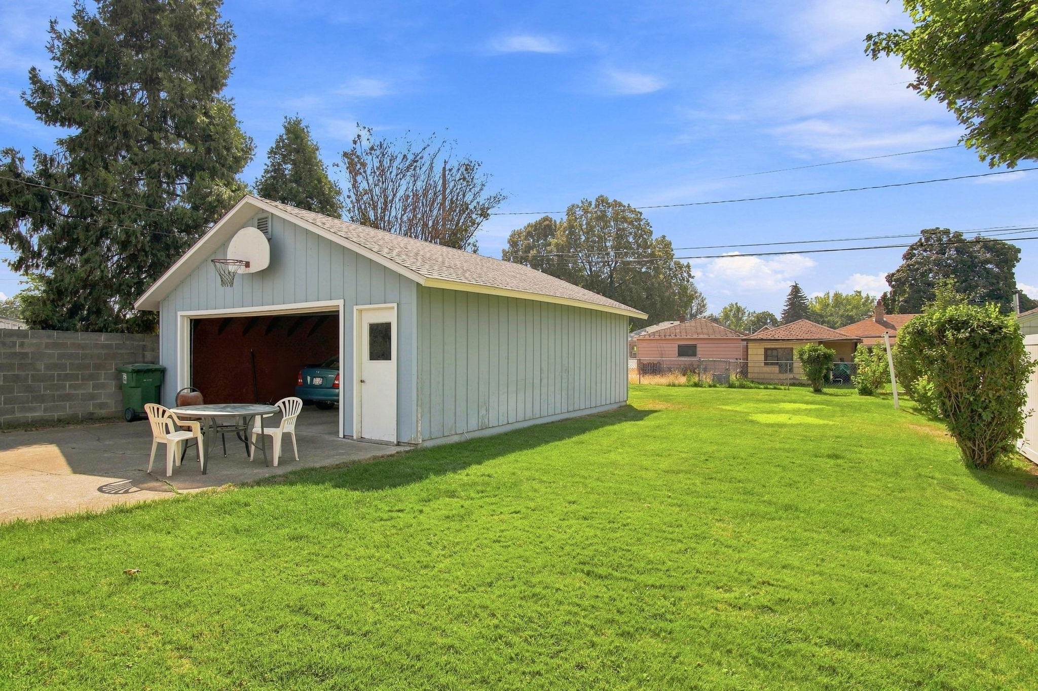 2710 E Hoffman Ave - Photo 22