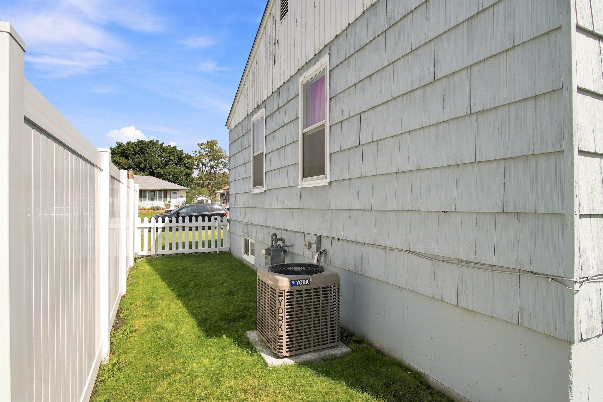 2710 E Hoffman Ave - Photo 26