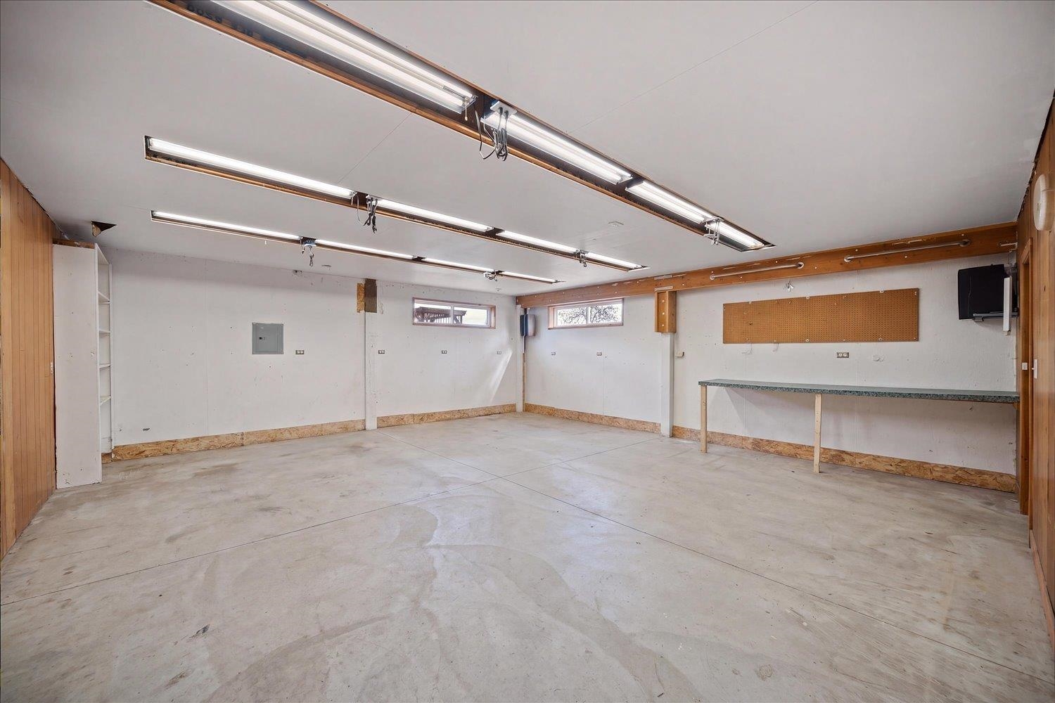 12920 S Andrus Rd - Photo 41