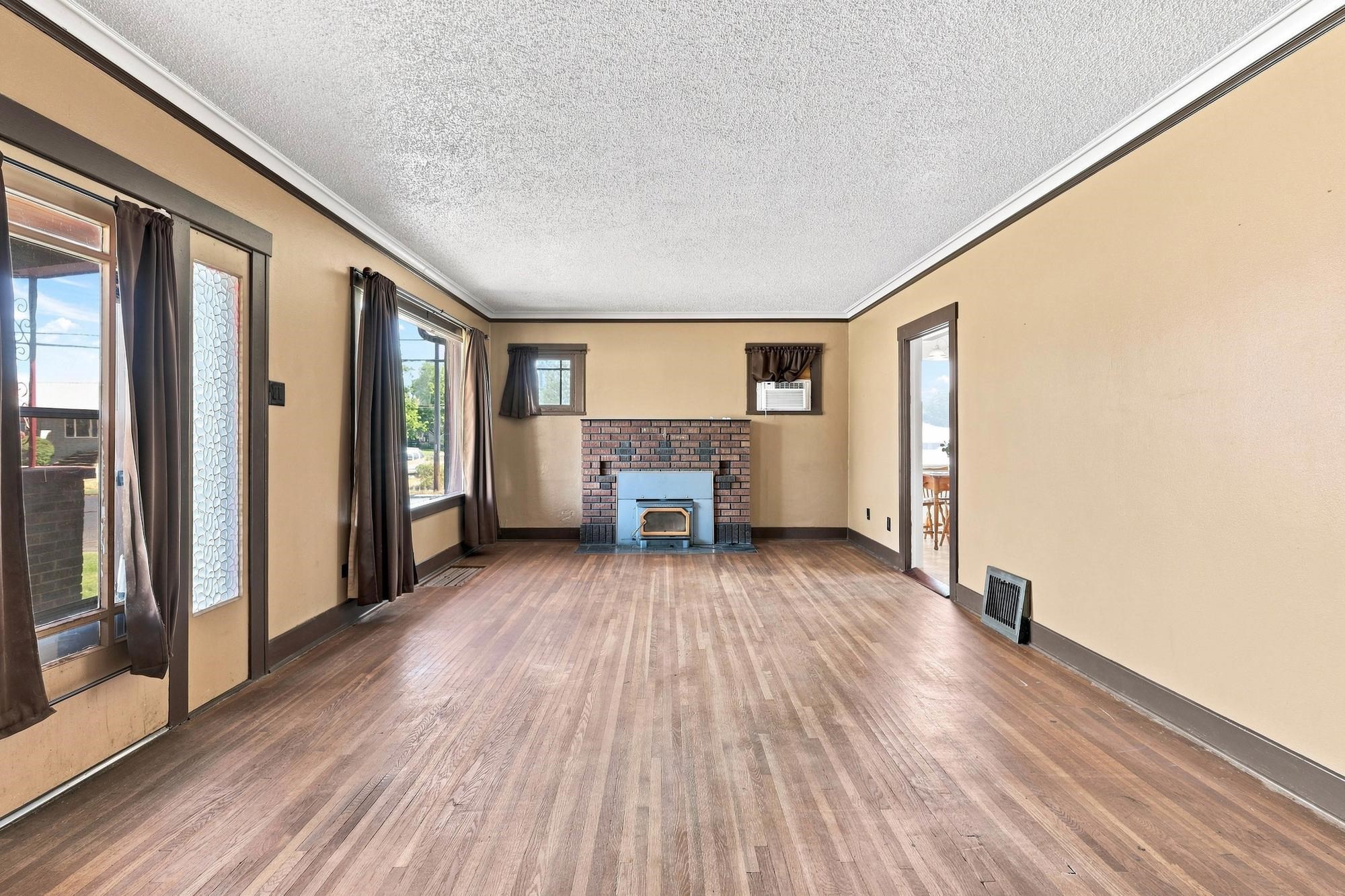 228 E GLASS Ave - Photo 4