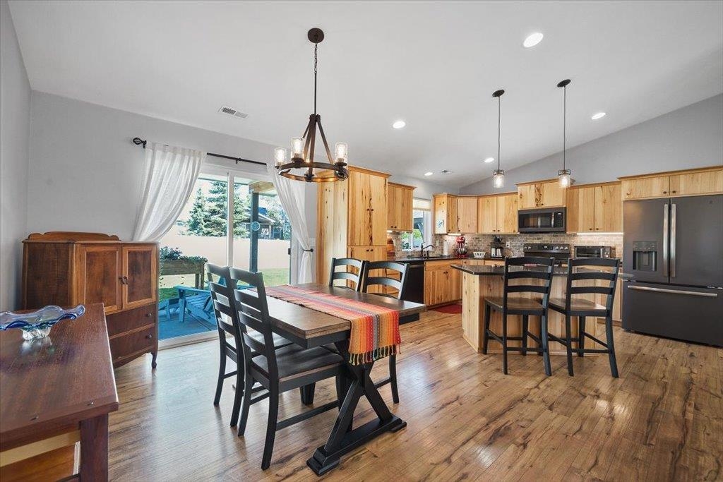 18427 E Selkirk Estates Rd - Photo 8