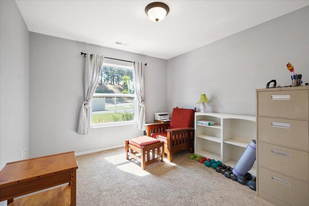 18427 E Selkirk Estates Rd - Photo 19