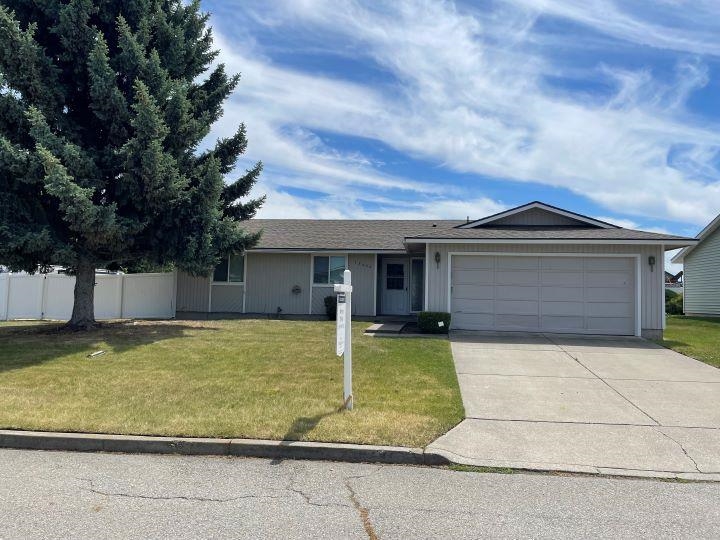 15404 E 9th Ave - Photo 2