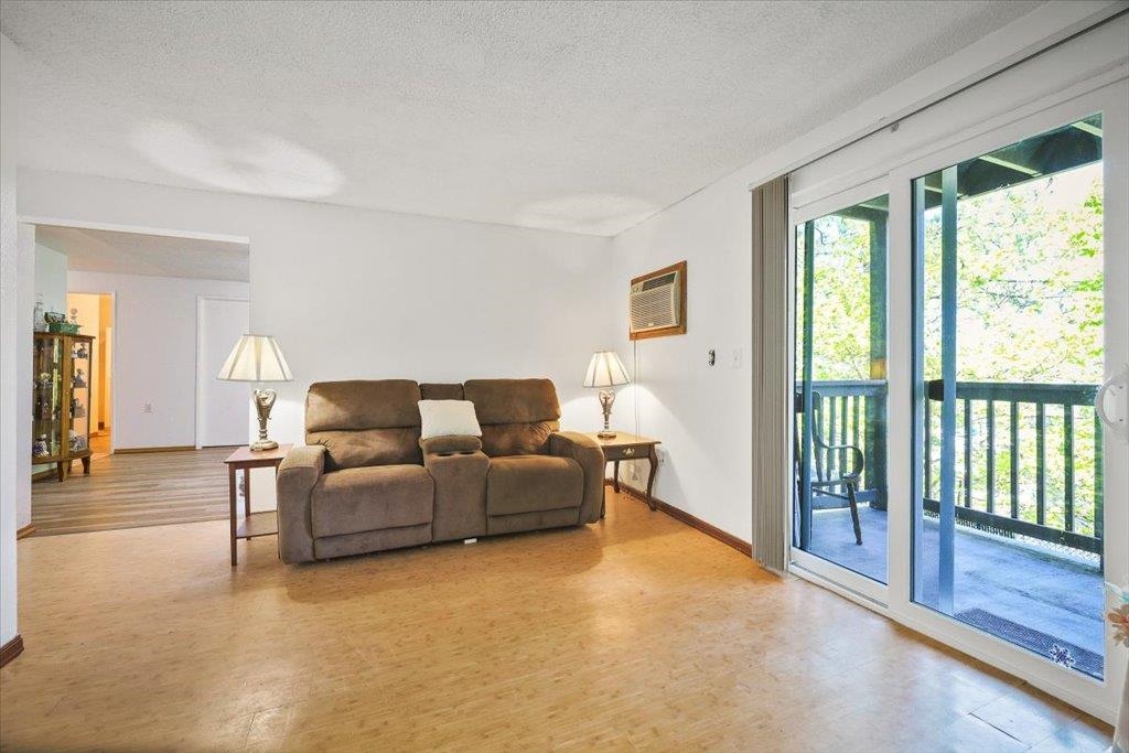6017 E 6th Ave - Photo 4