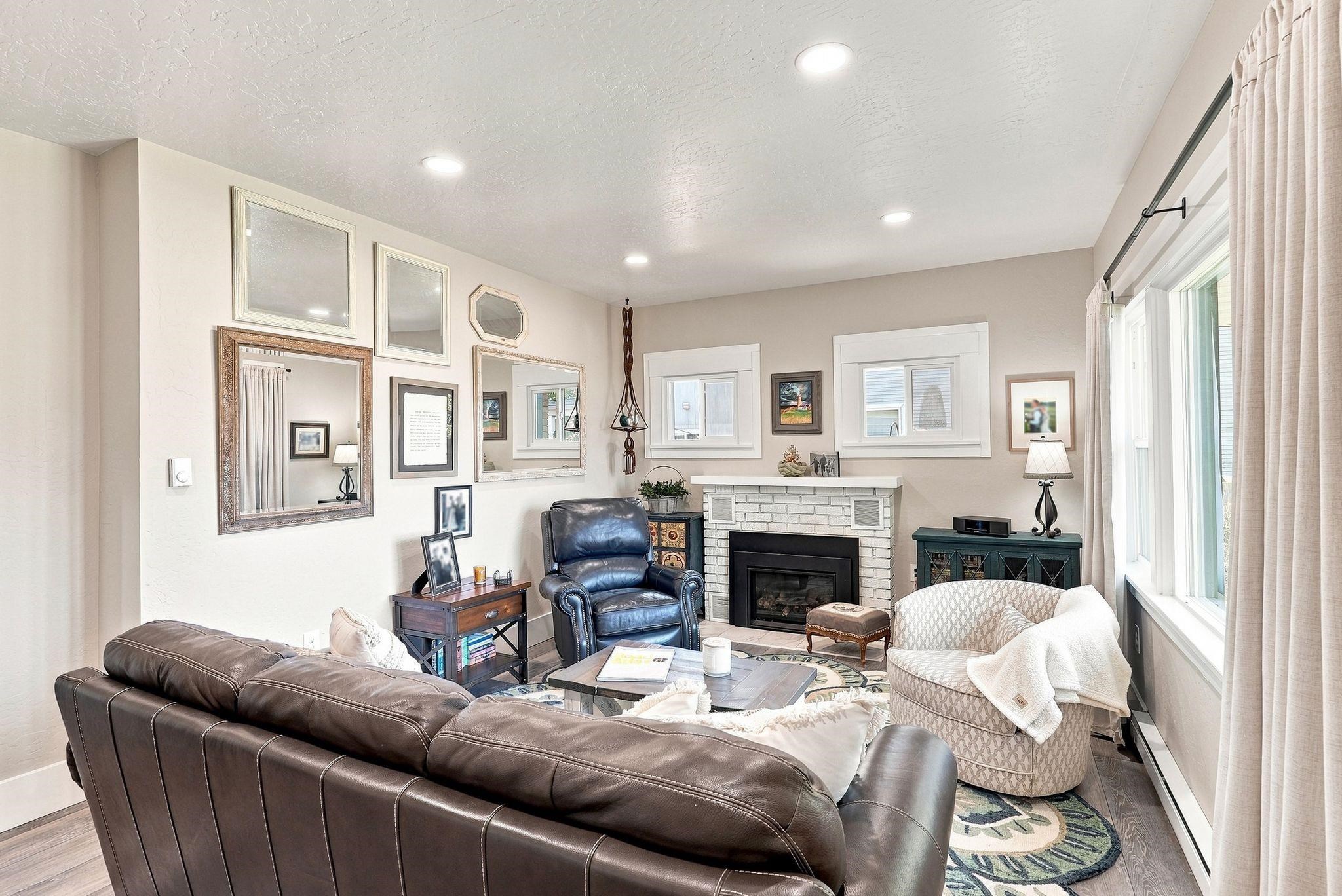1108 E Providence Ave - Photo 3
