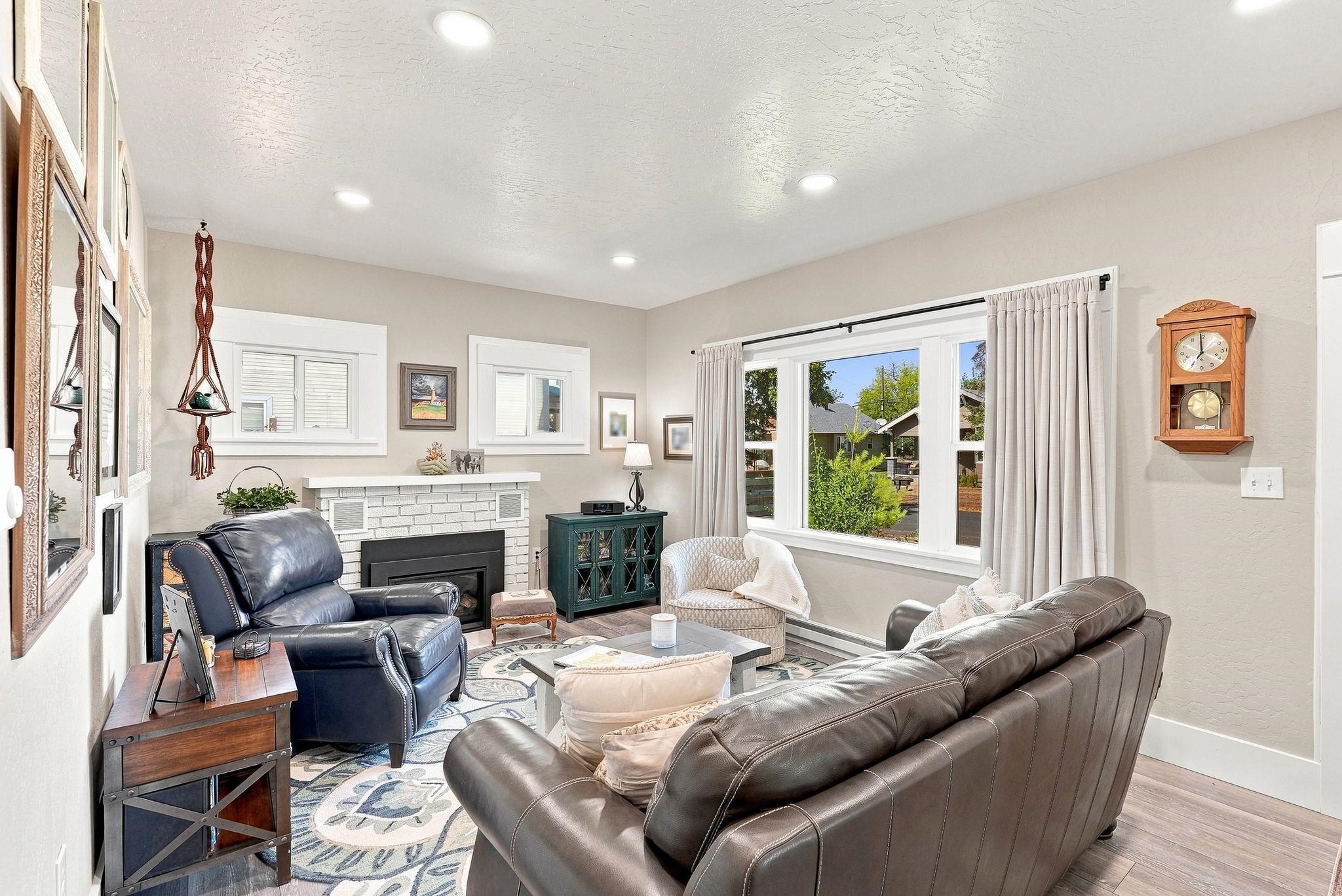 1108 E Providence Ave - Photo 4