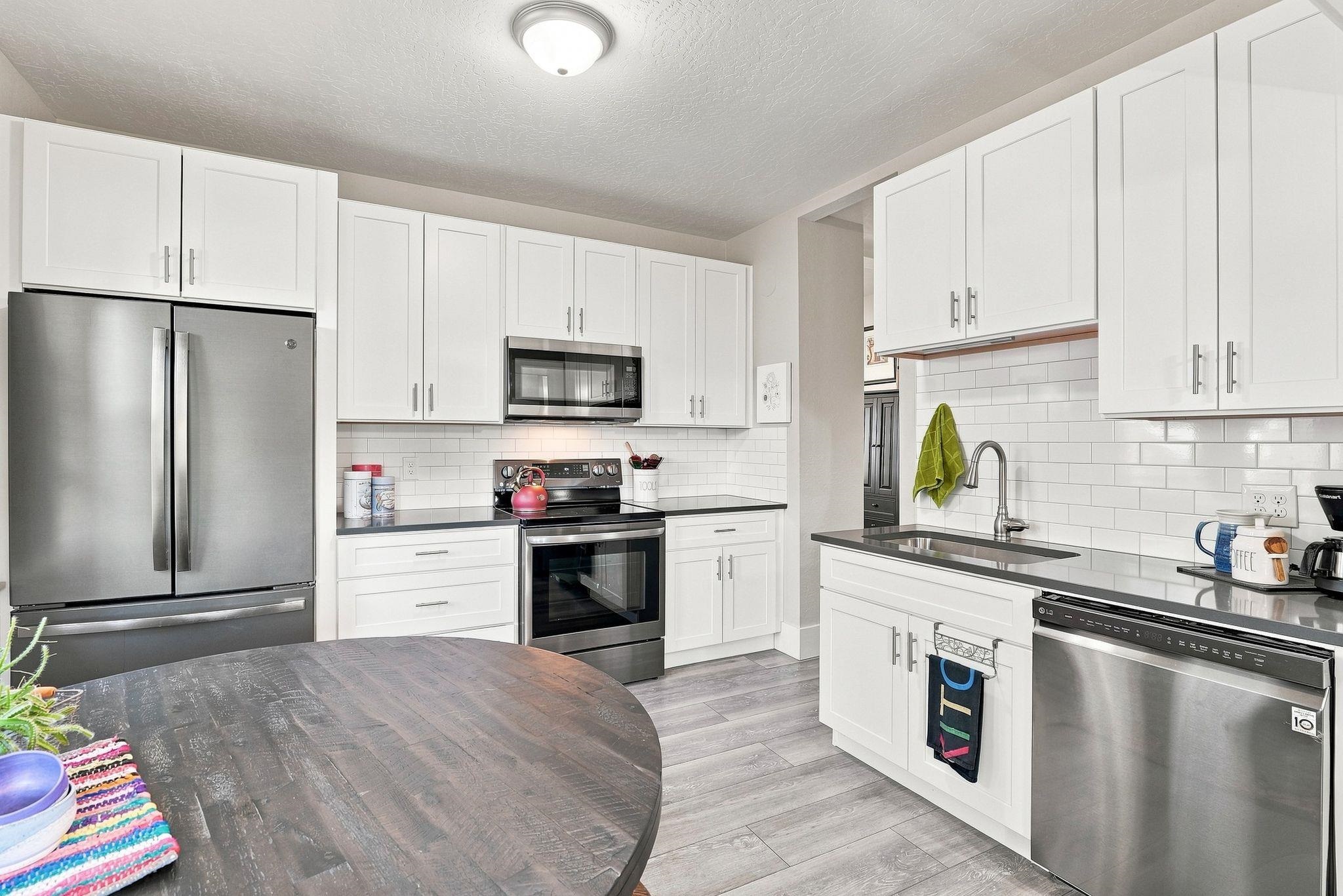 1108 E Providence Ave - Photo 6