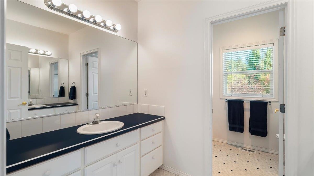 16815 N Greenbluff Rd - Photo 29