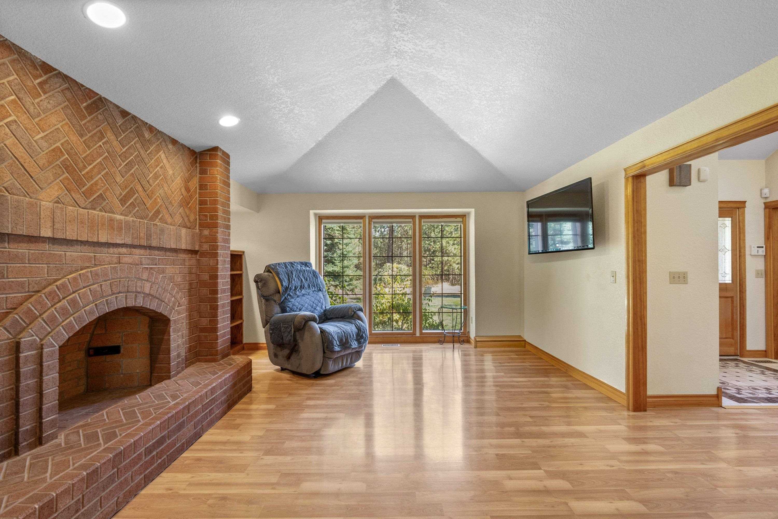 7715 N Craig Rd - Photo 7