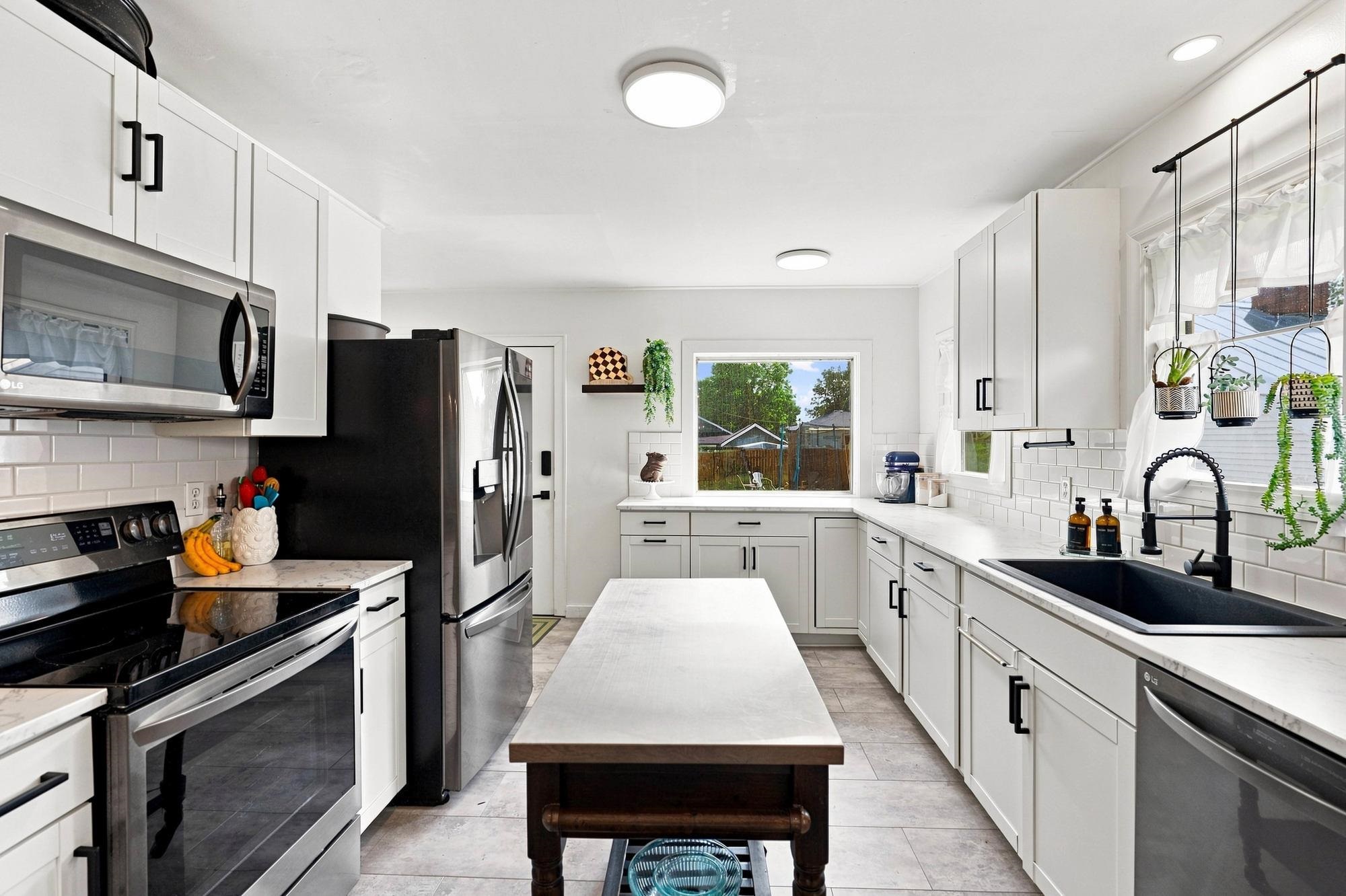 2608 N Napa St - Photo 9