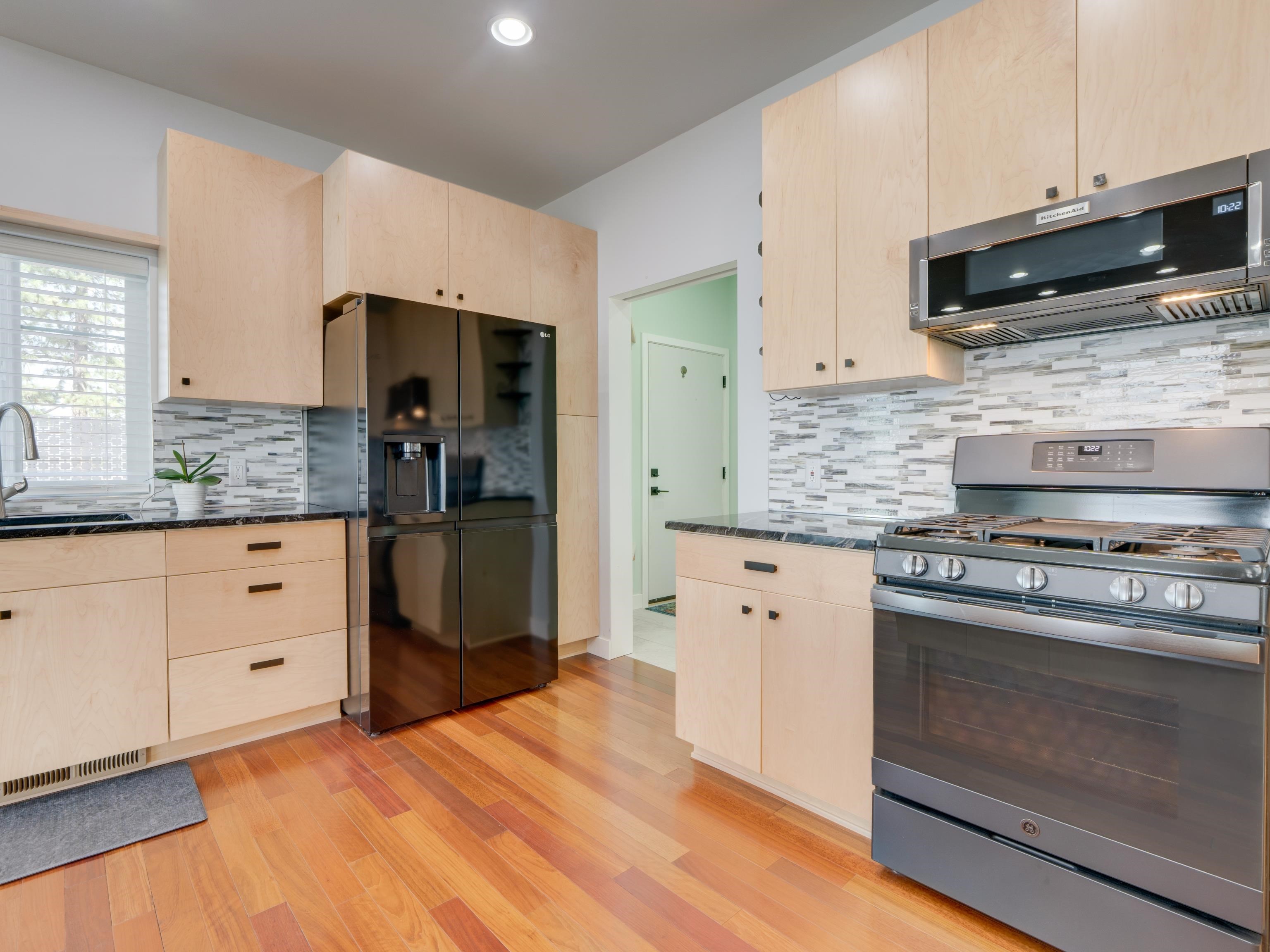 6560 Pine Ridge Way - Photo 16