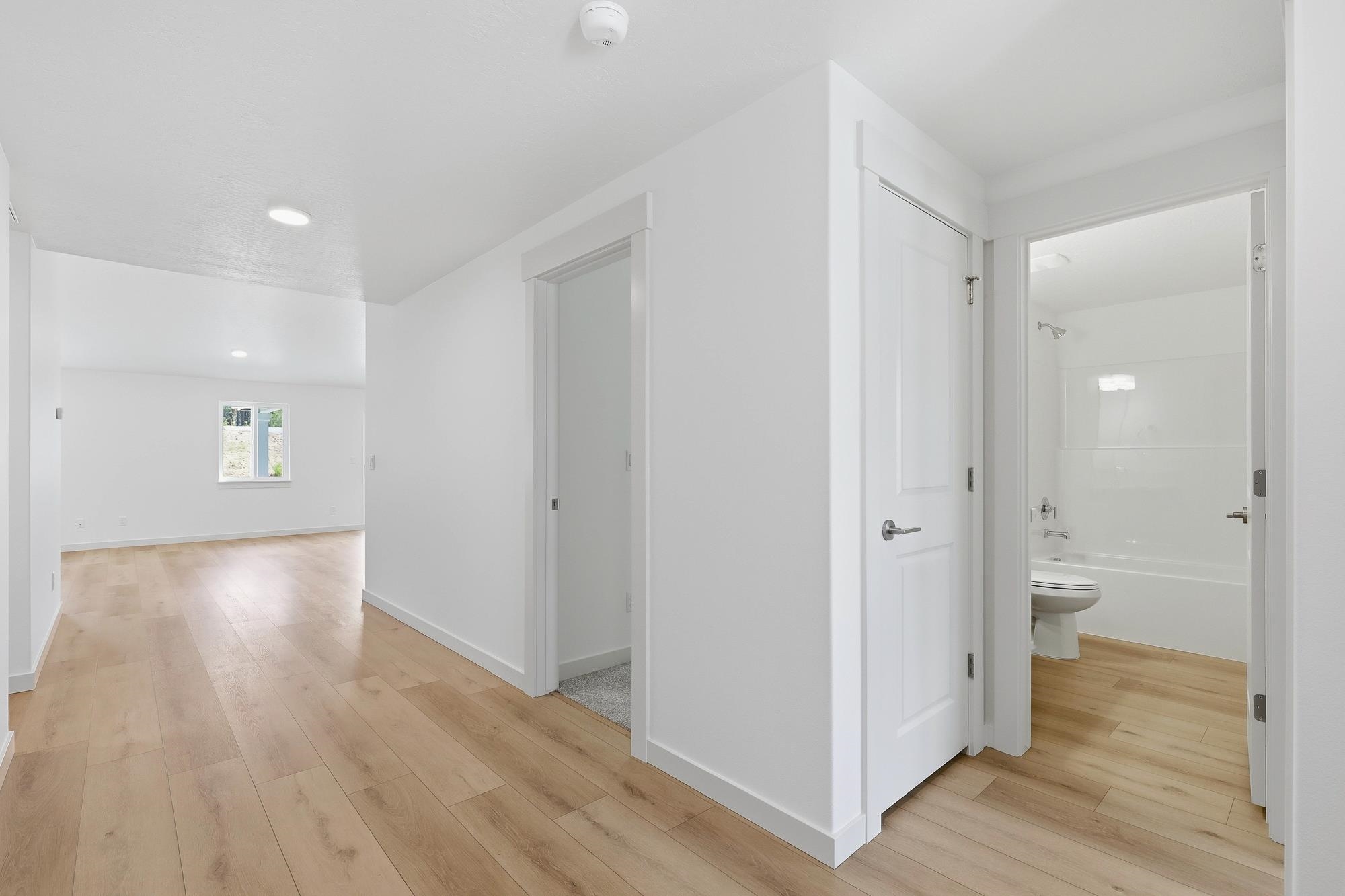 1565 W 67th Ave - Photo 2