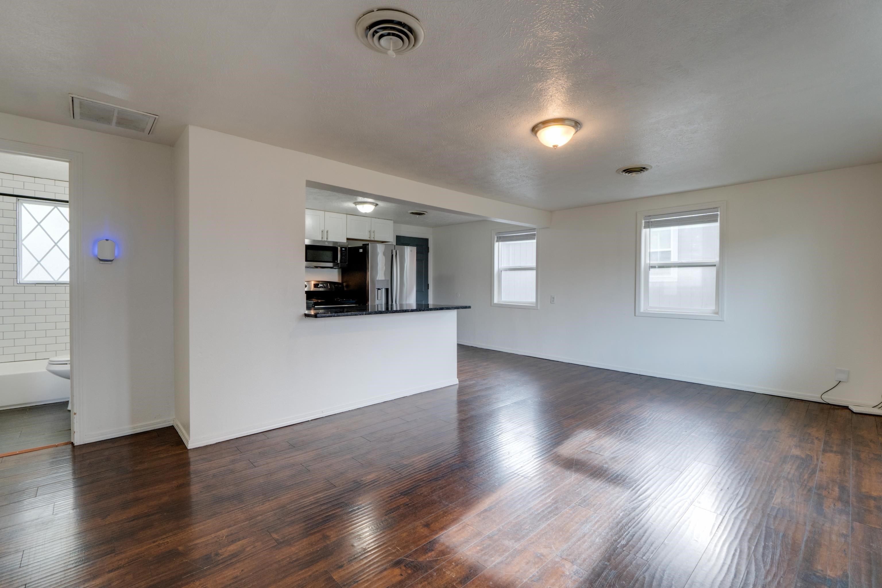 6116 N Astor St - Photo 4