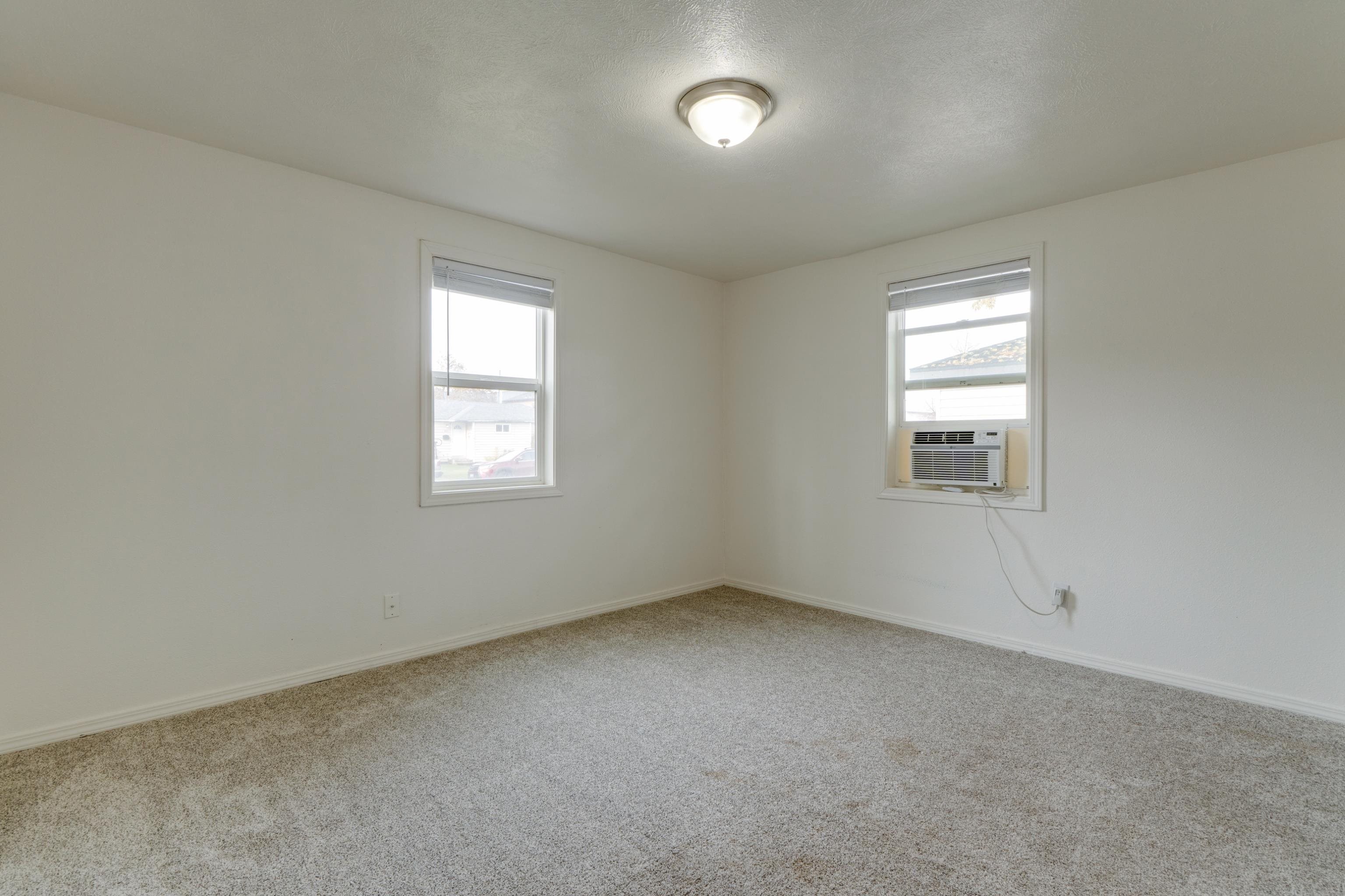 6116 N Astor St - Photo 13