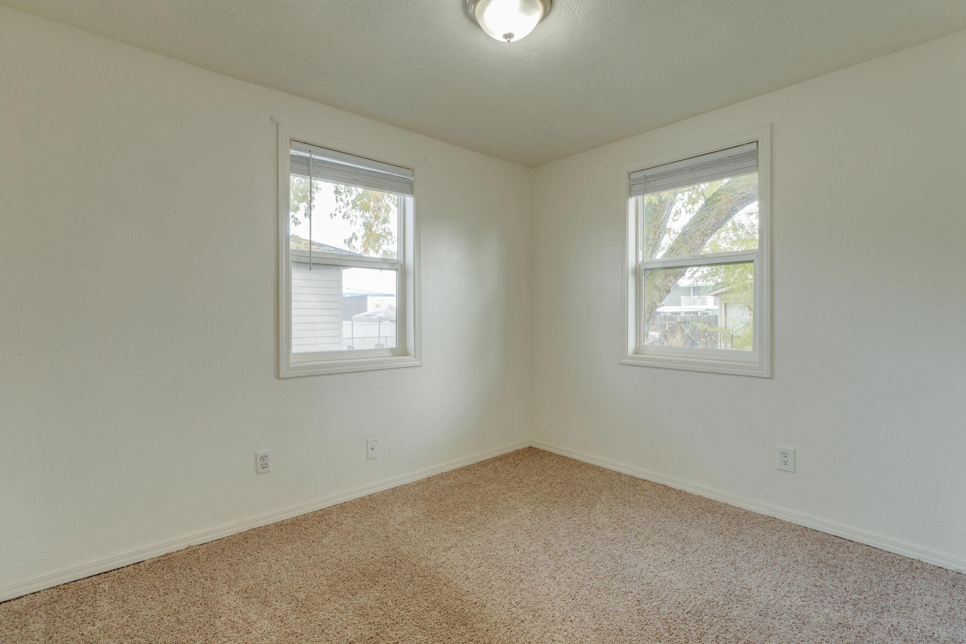 6116 N Astor St - Photo 16