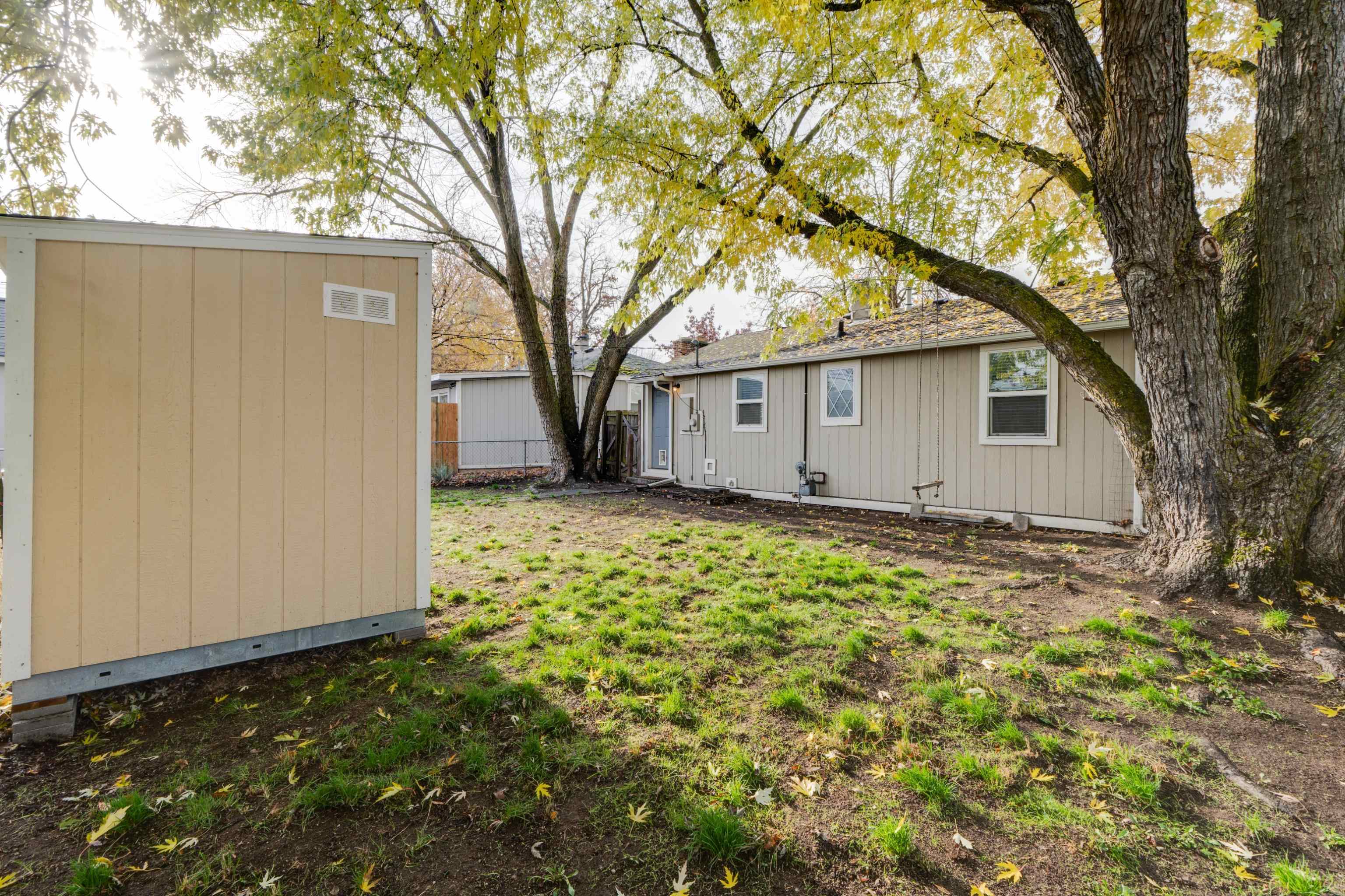 6116 N Astor St - Photo 19
