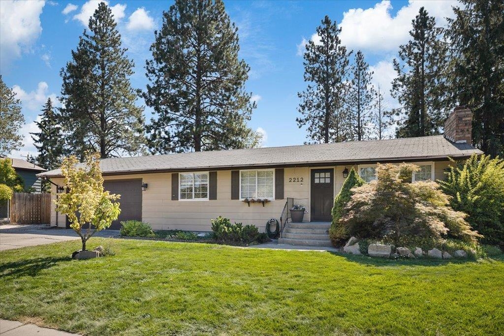 2212 E 63rd Ave - Photo 1