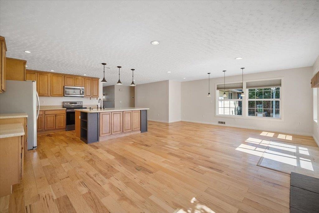 2212 E 63rd Ave - Photo 12