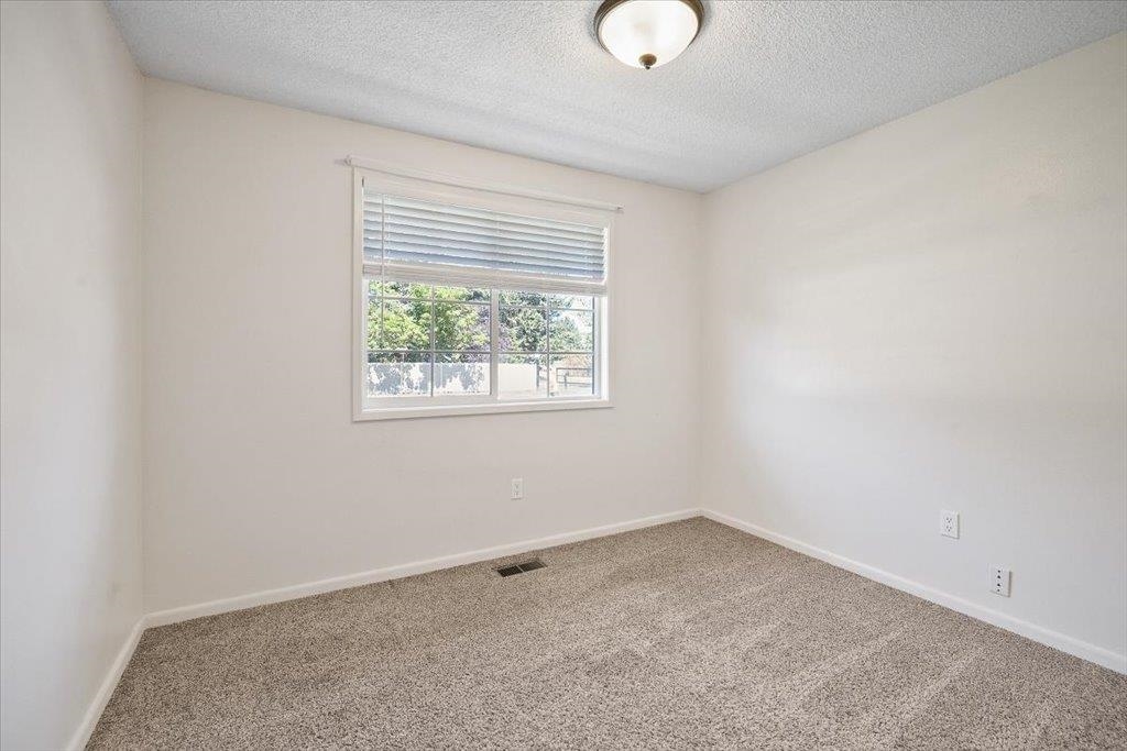 2212 E 63rd Ave - Photo 18