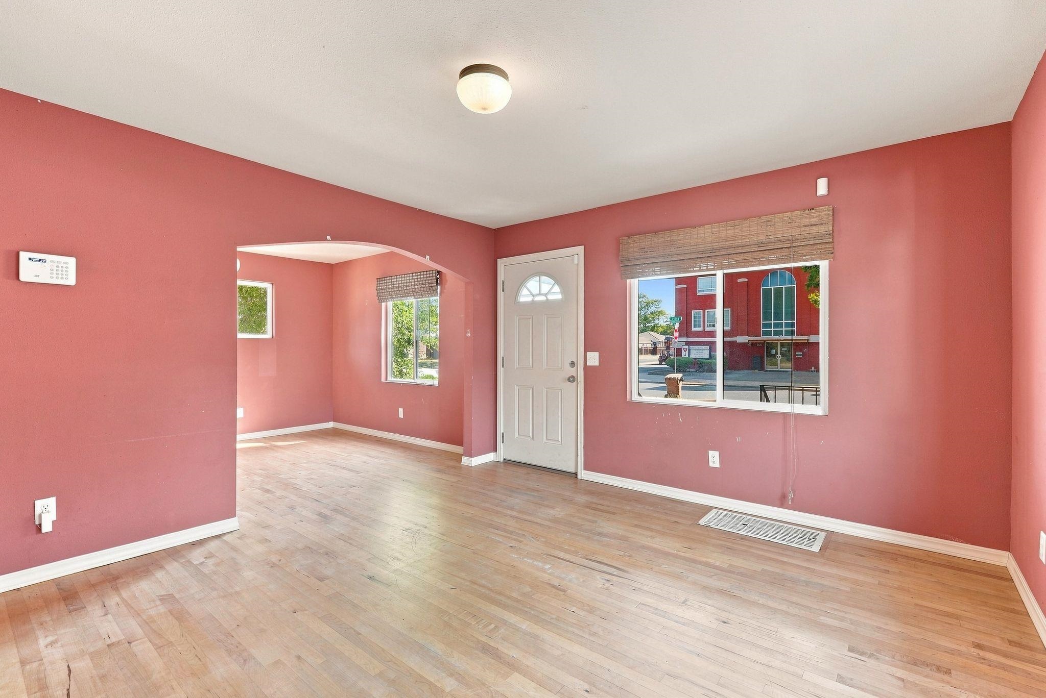 4621 N Post St - Photo 4