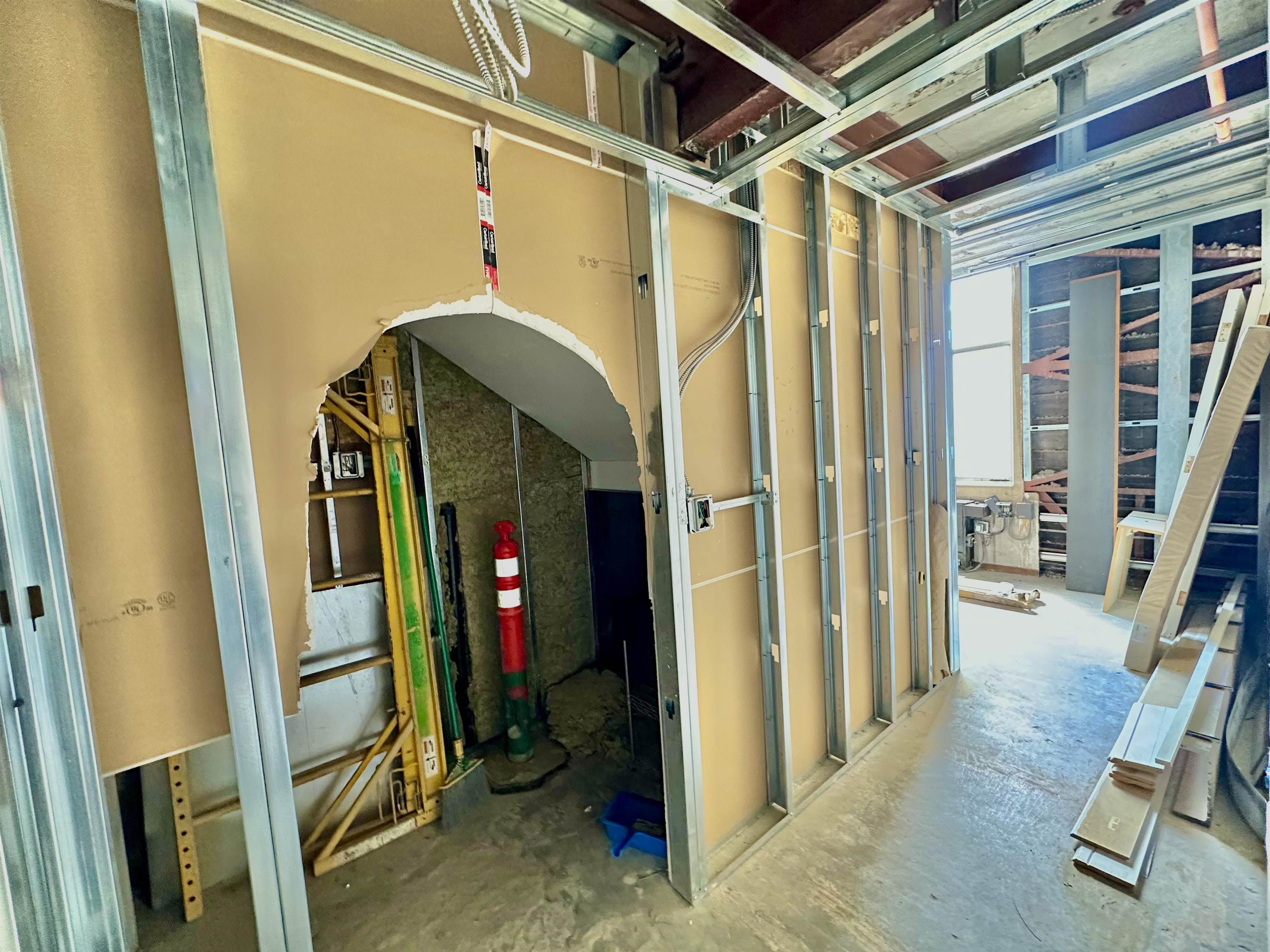 514 W 1st Ave - Photo 18
