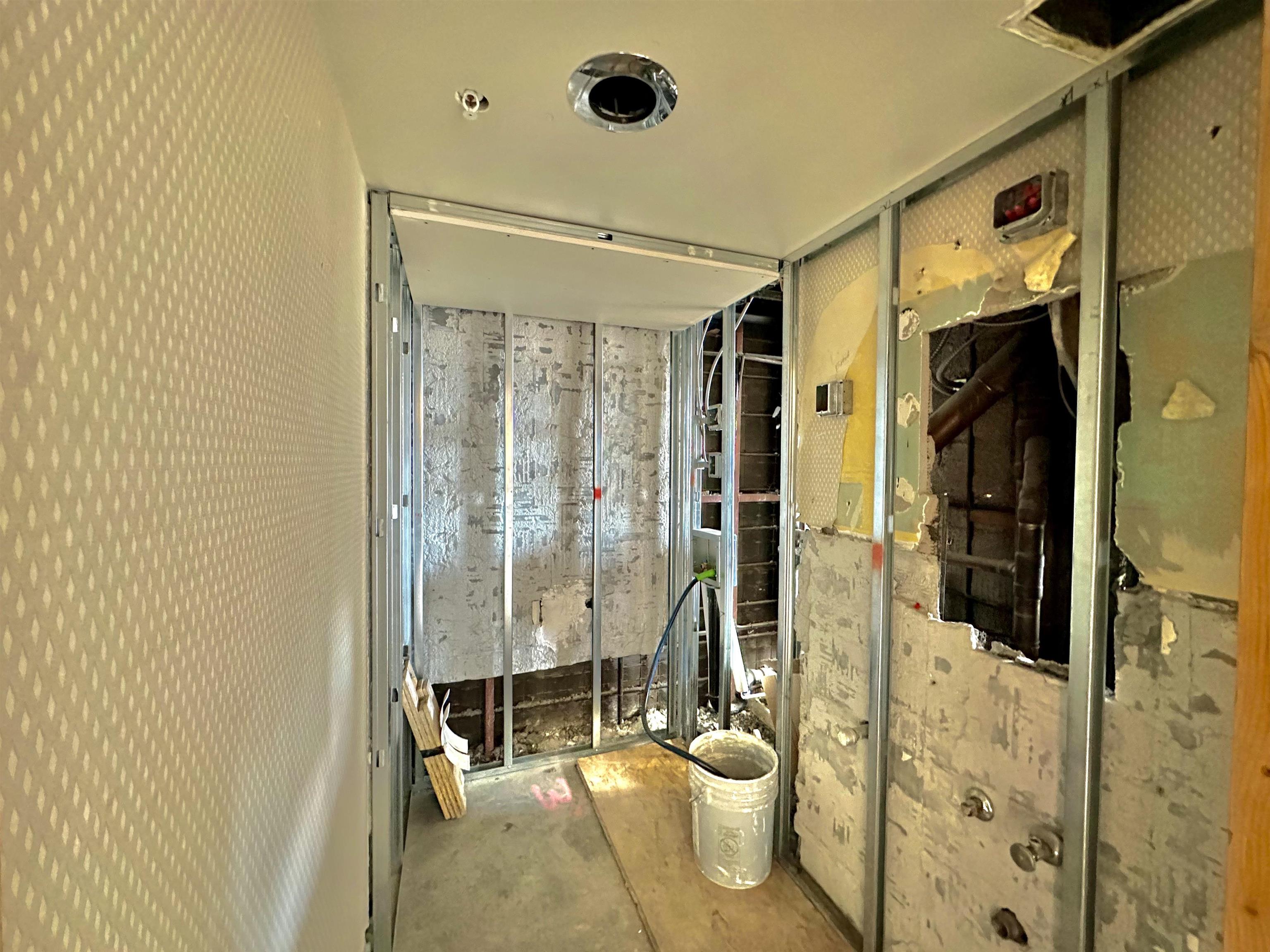 514 W 1st Ave - Photo 21