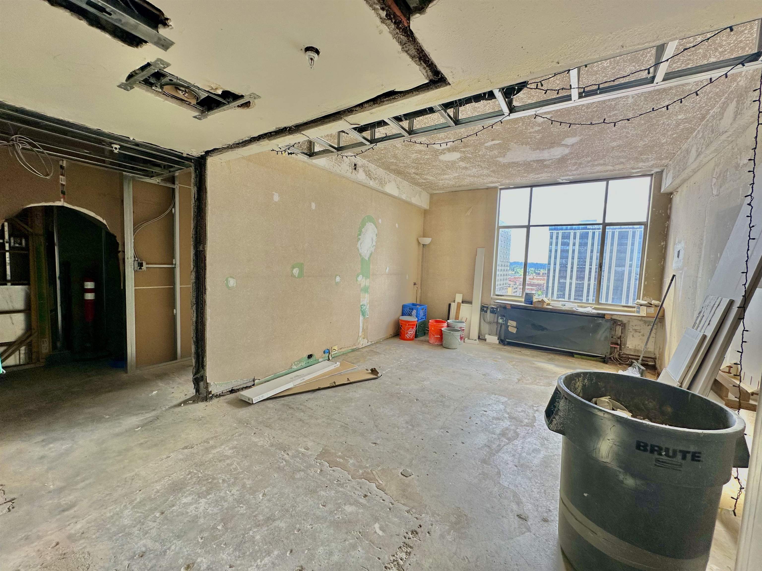 514 W 1st Ave - Photo 39